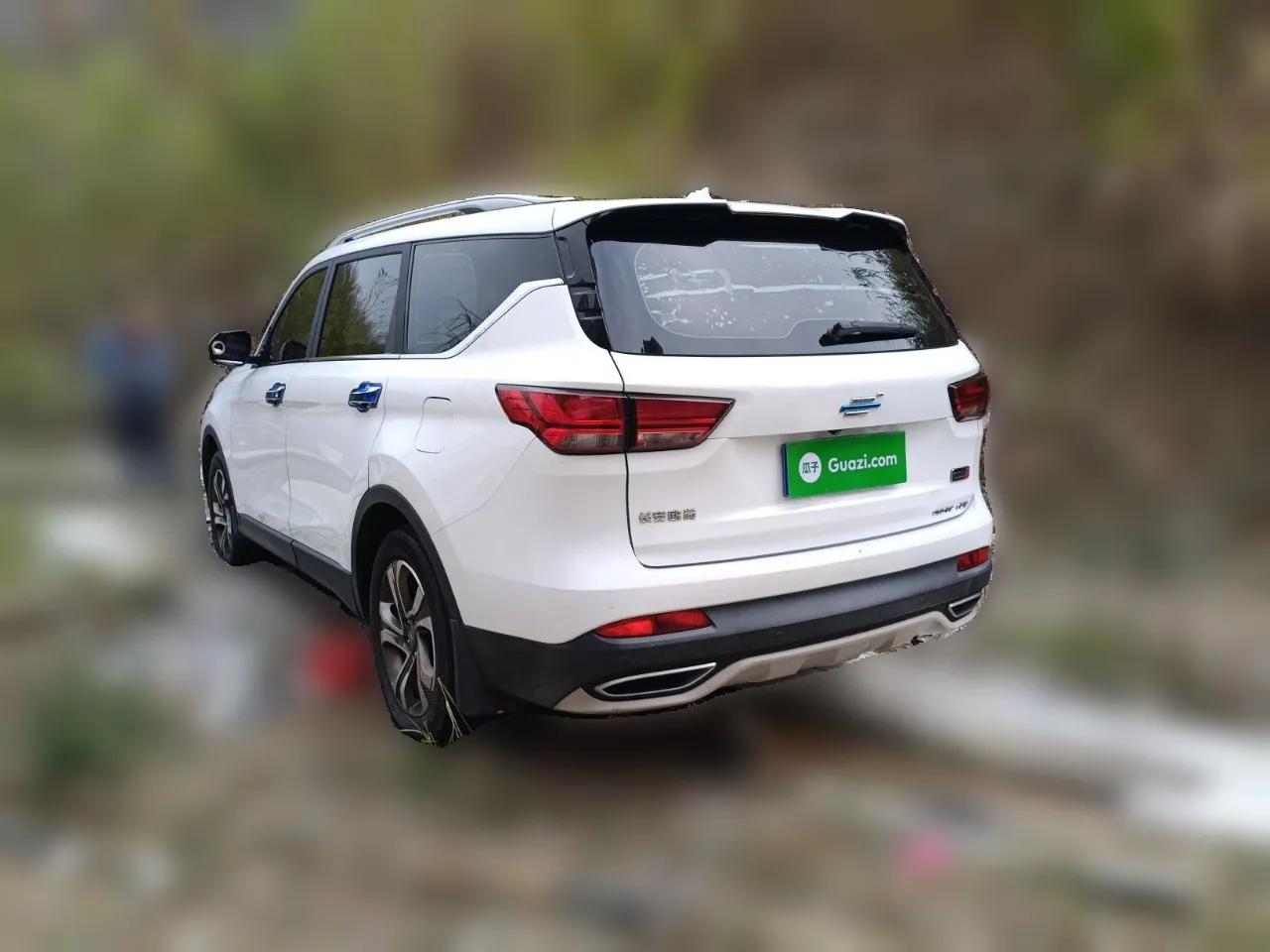 CHANGAN OSHAN COS1 2020 1.5T Manual Fashionable Smart Connectivity 7-Seater — миниатюра 4