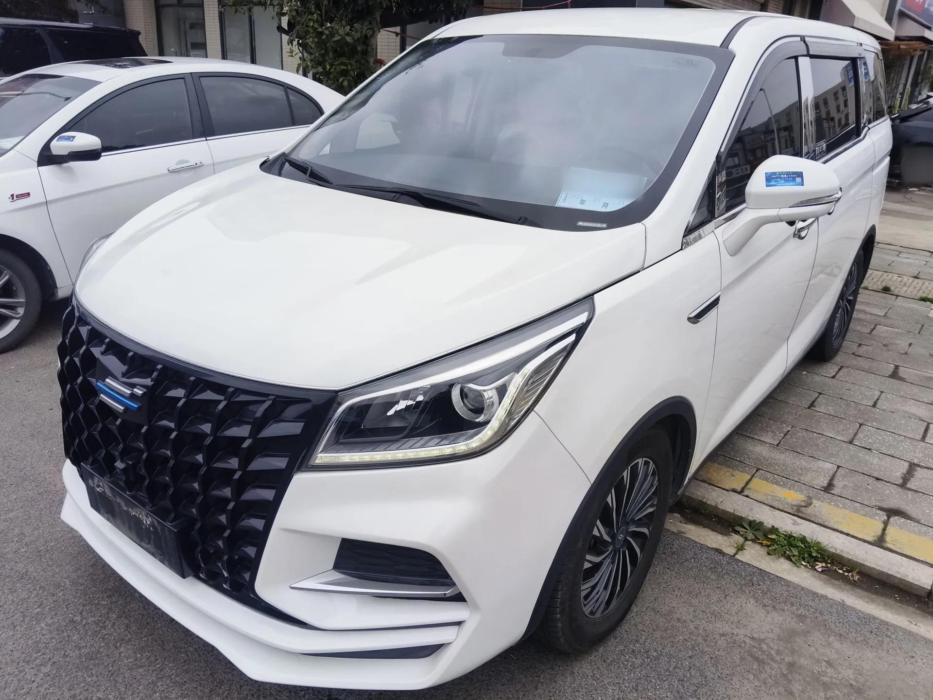 CHANGAN OSHAN Cosmos 2022 1.5T Automatic Business Model — миниатюра 1