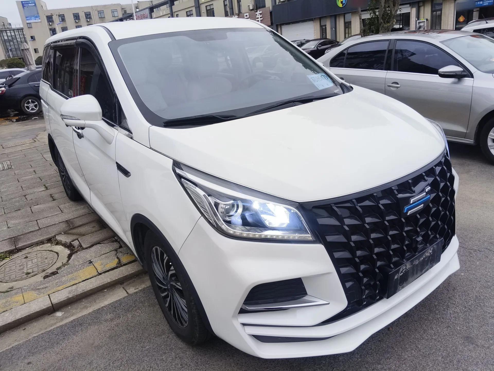CHANGAN OSHAN Cosmos 2022 1.5T Automatic Business Model — миниатюра 3