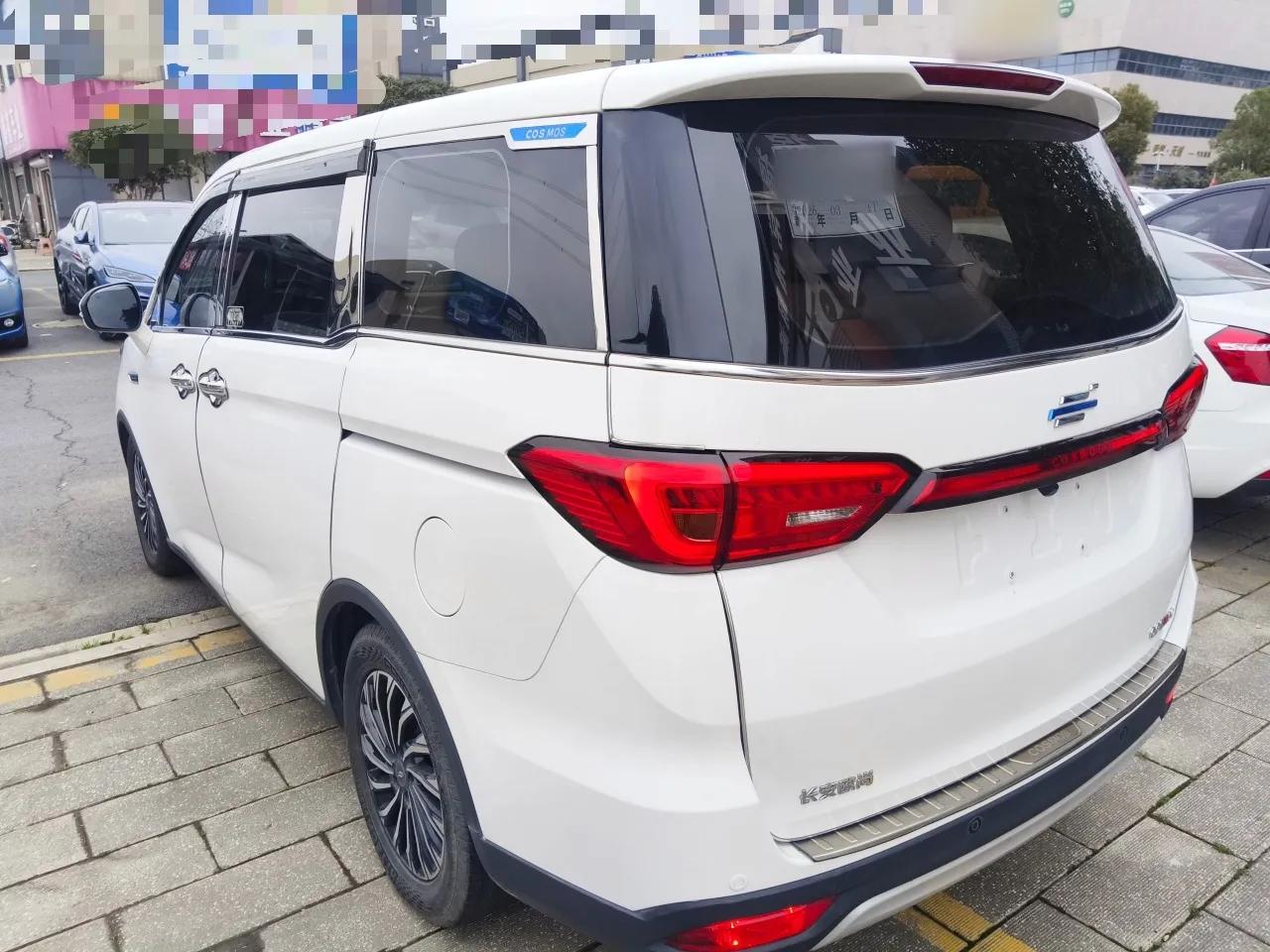 CHANGAN OSHAN Cosmos 2022 1.5T Automatic Business Model — миниатюра 4