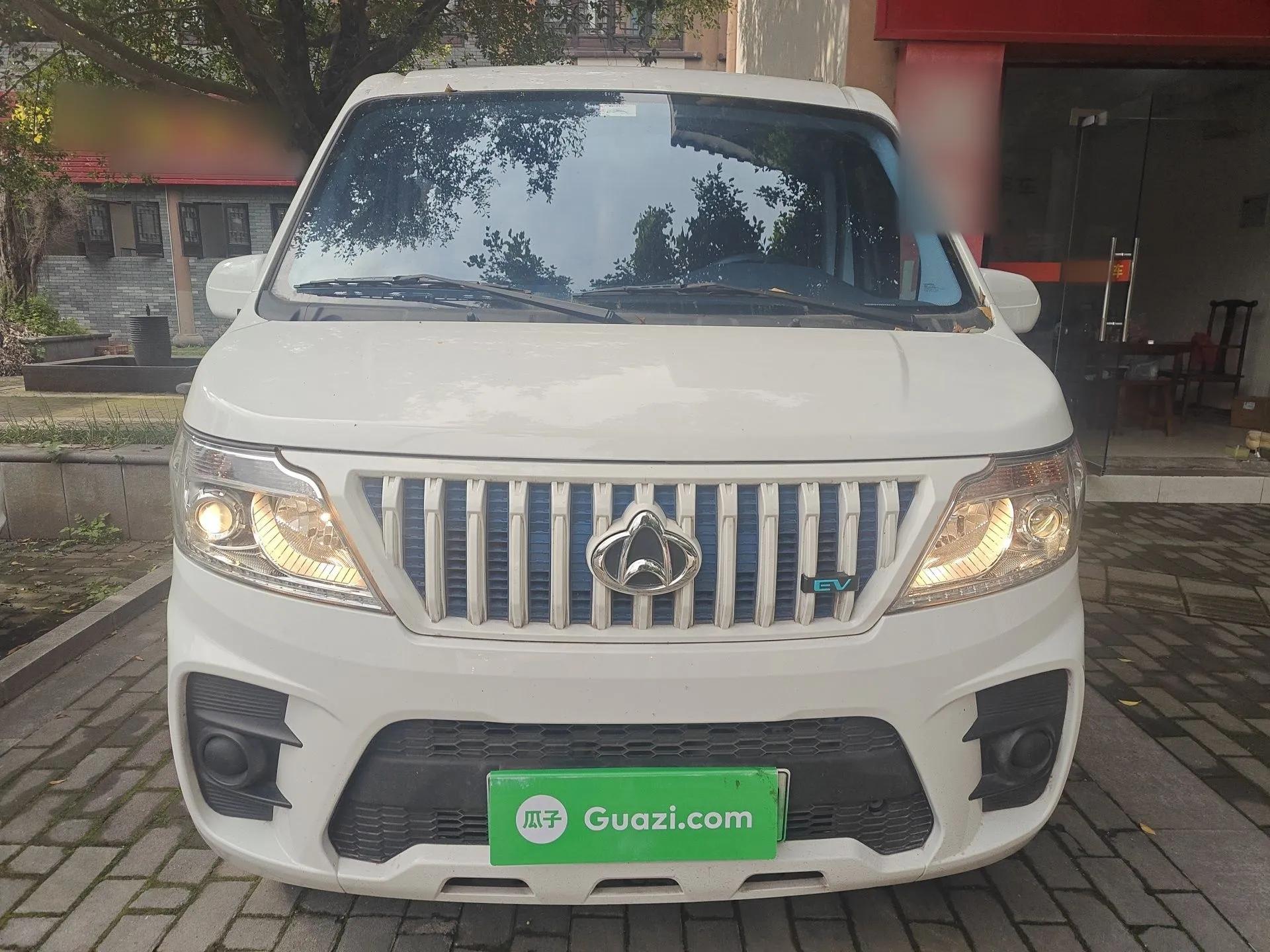 CHANGAN KAICHENG Ruixing EM60 2024 Comfort Model 6 Seats 41.86 kWh Liftback Doors — миниатюра 2