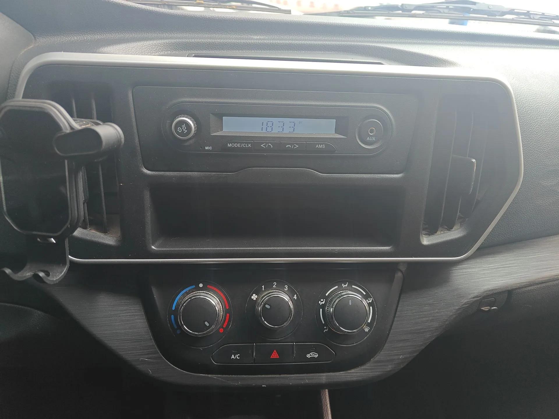 CHANGAN KAICHENG Ruixing EM60 2024 Comfort Model 6 Seats 41.86 kWh Liftback Doors — миниатюра 15