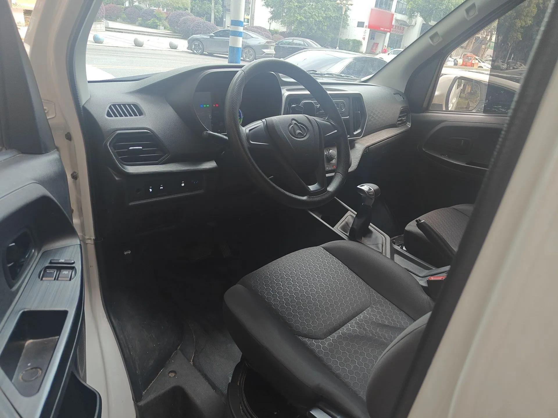 CHANGAN KAICHENG Ruixing EM60 2024 Comfort Model 6 Seats 41.86 kWh Liftback Doors — миниатюра 18