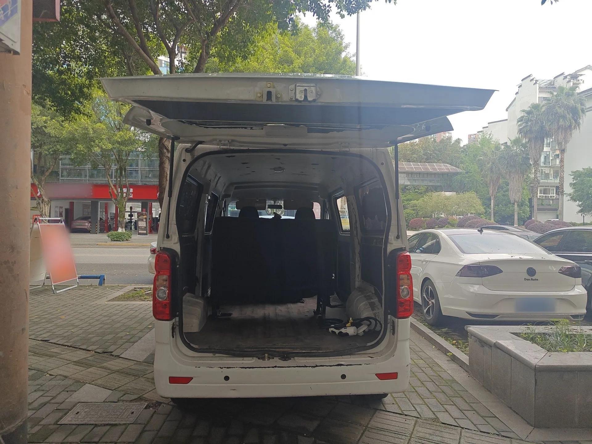 CHANGAN KAICHENG Ruixing EM60 2024 Comfort Model 6 Seats 41.86 kWh Liftback Doors — миниатюра 21