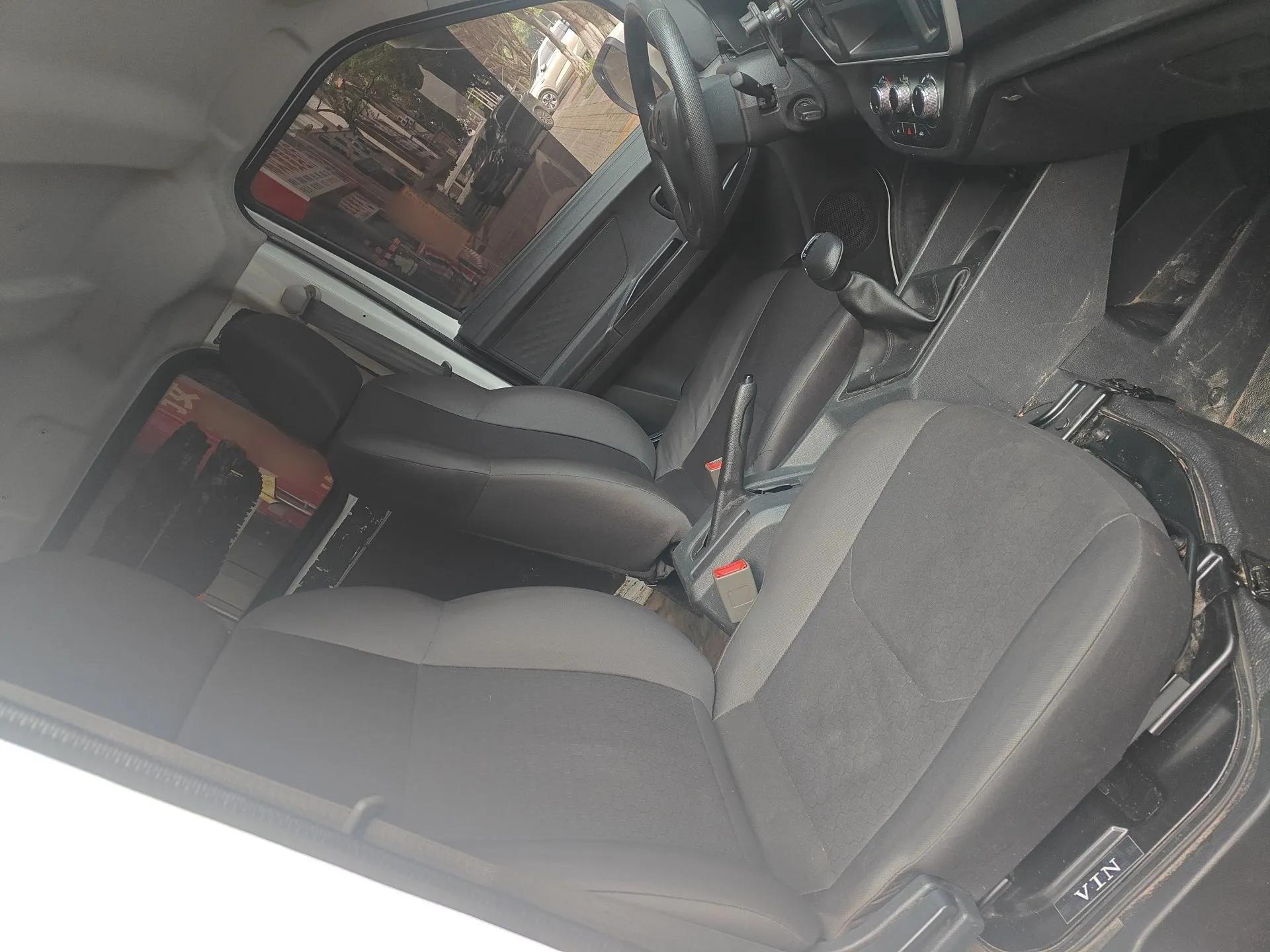 CHANGAN KAICHENG Ruixing EM60 2024 Comfort Model 6 Seats 41.86 kWh Liftback Doors — миниатюра 23