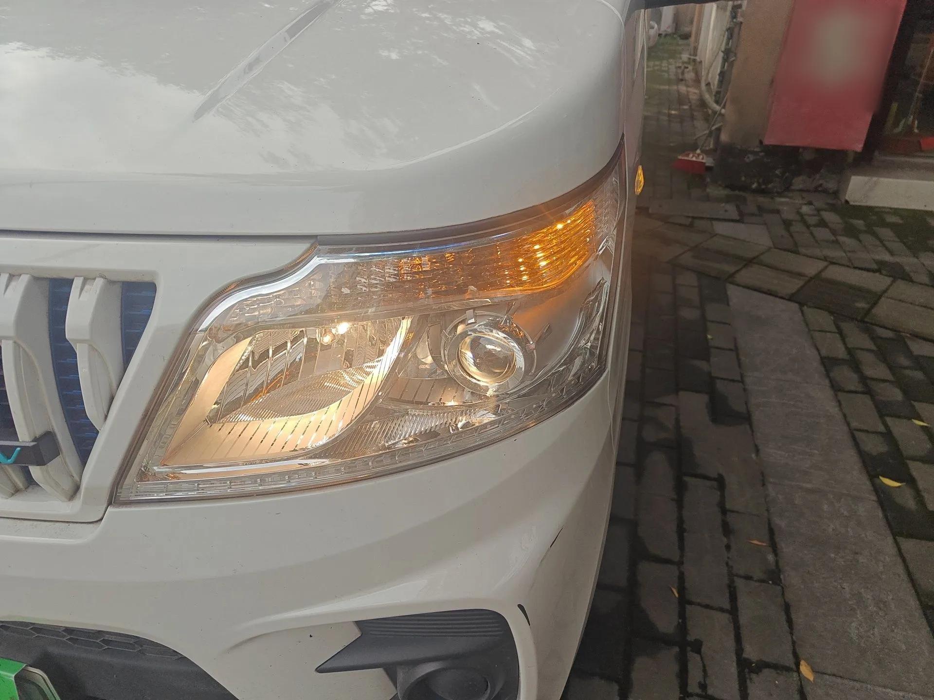 CHANGAN KAICHENG Ruixing EM60 2024 Comfort Model 6 Seats 41.86 kWh Liftback Doors — миниатюра 5