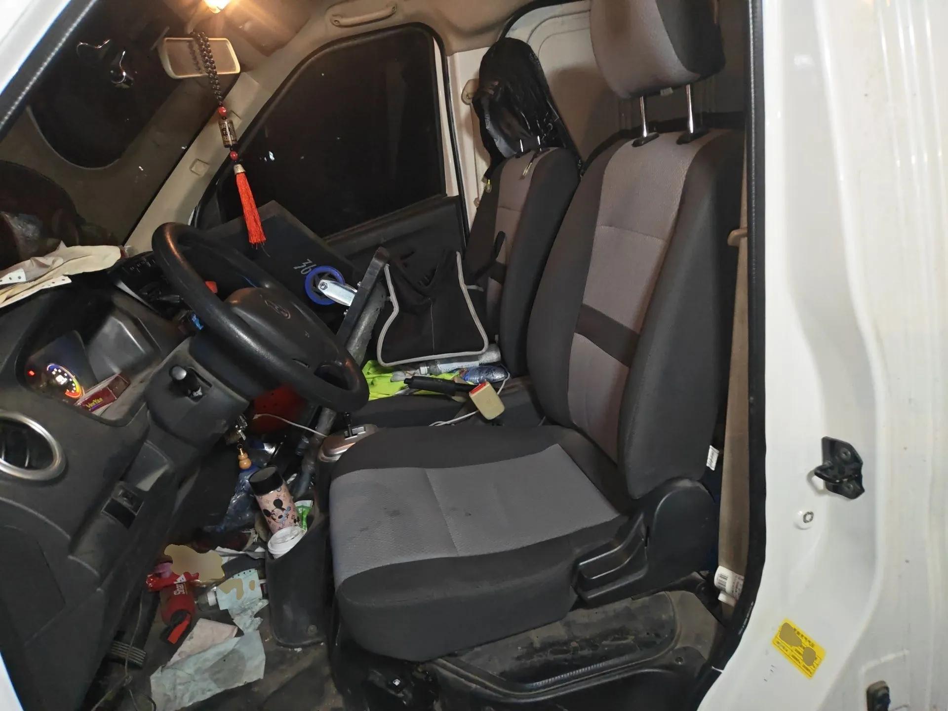 CHANGAN KAICHENG Ruixing EM60 2022 Pure Electric Van 4498 mm Long Flat Roof with Rear-Hinged Doors 2 Seats 60 kW 41.86 kWh — миниатюра 16