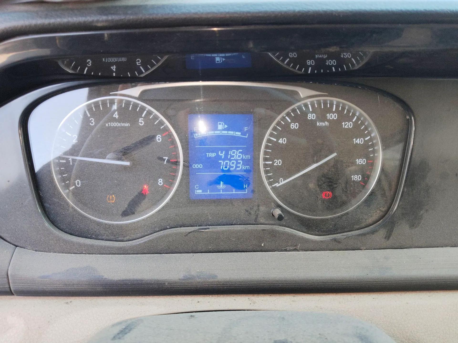 CHANGAN KUAYUE Xing V3 2023 1.3L Gasoline Comfort Model 5-Seater Passenger Vehicle — миниатюра 12