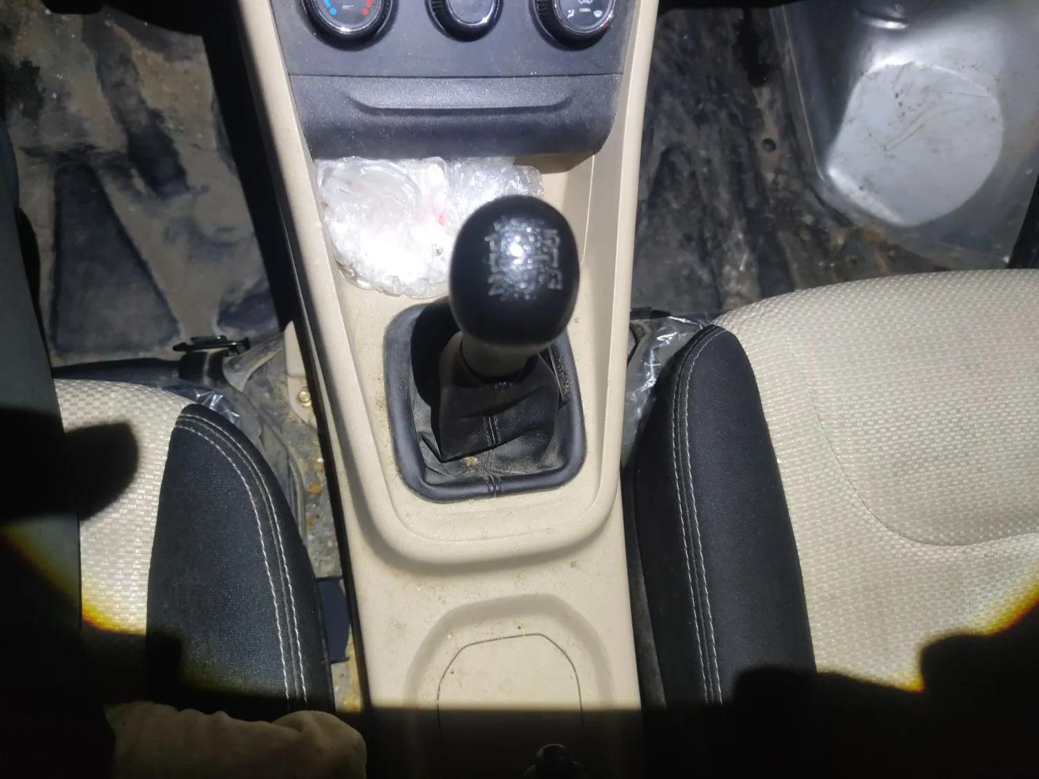 CHANGAN KUAYUE Xing V3 2023 1.3L Gasoline Comfort Model 5-Seater Passenger Vehicle — миниатюра 15