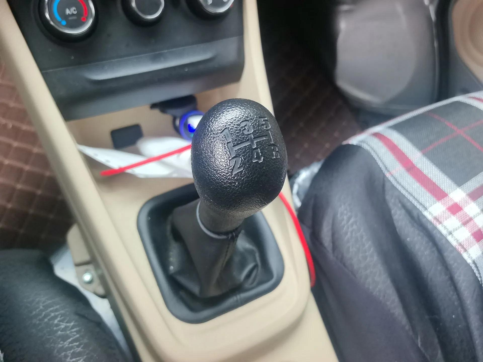 CHANGAN KUAYUE Xing V3 2023 1.5L Gasoline Standard Edition 2-Seat Van — миниатюра 15