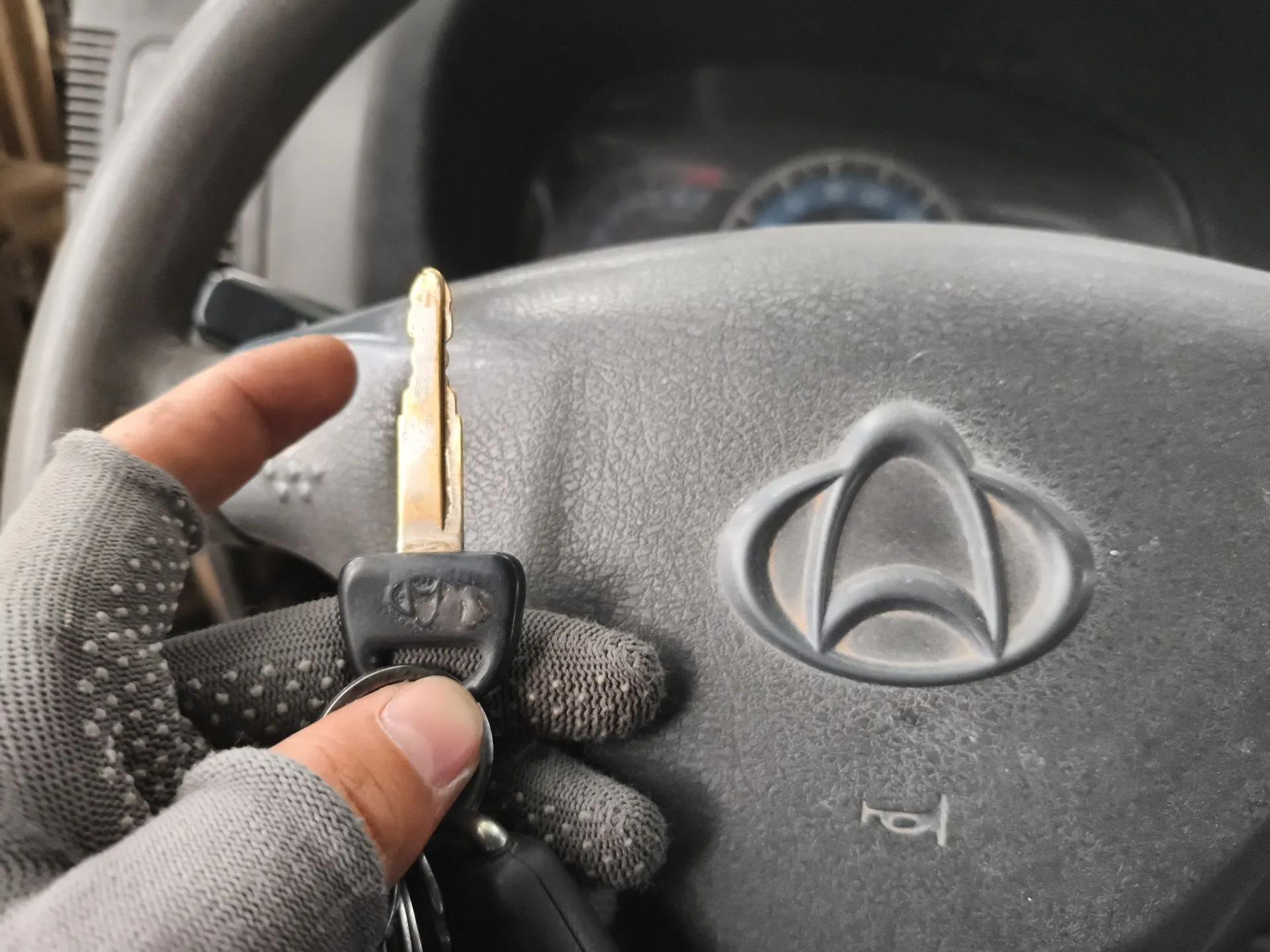 CHANGAN KUAYUE V5 2013 1.2L Standard Model DK12 — миниатюра 9