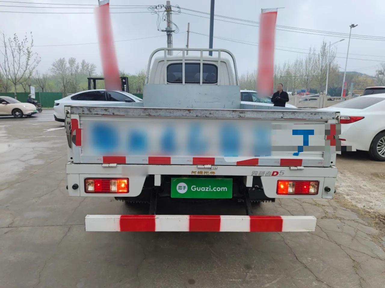 CHANGAN KUAYUE Zhe D5 2021 1.6L Standard Edition Double-Cab Flatbed with Dual Rear Wheels 3050mm Cargo Bed DAM16KL — миниатюра 3