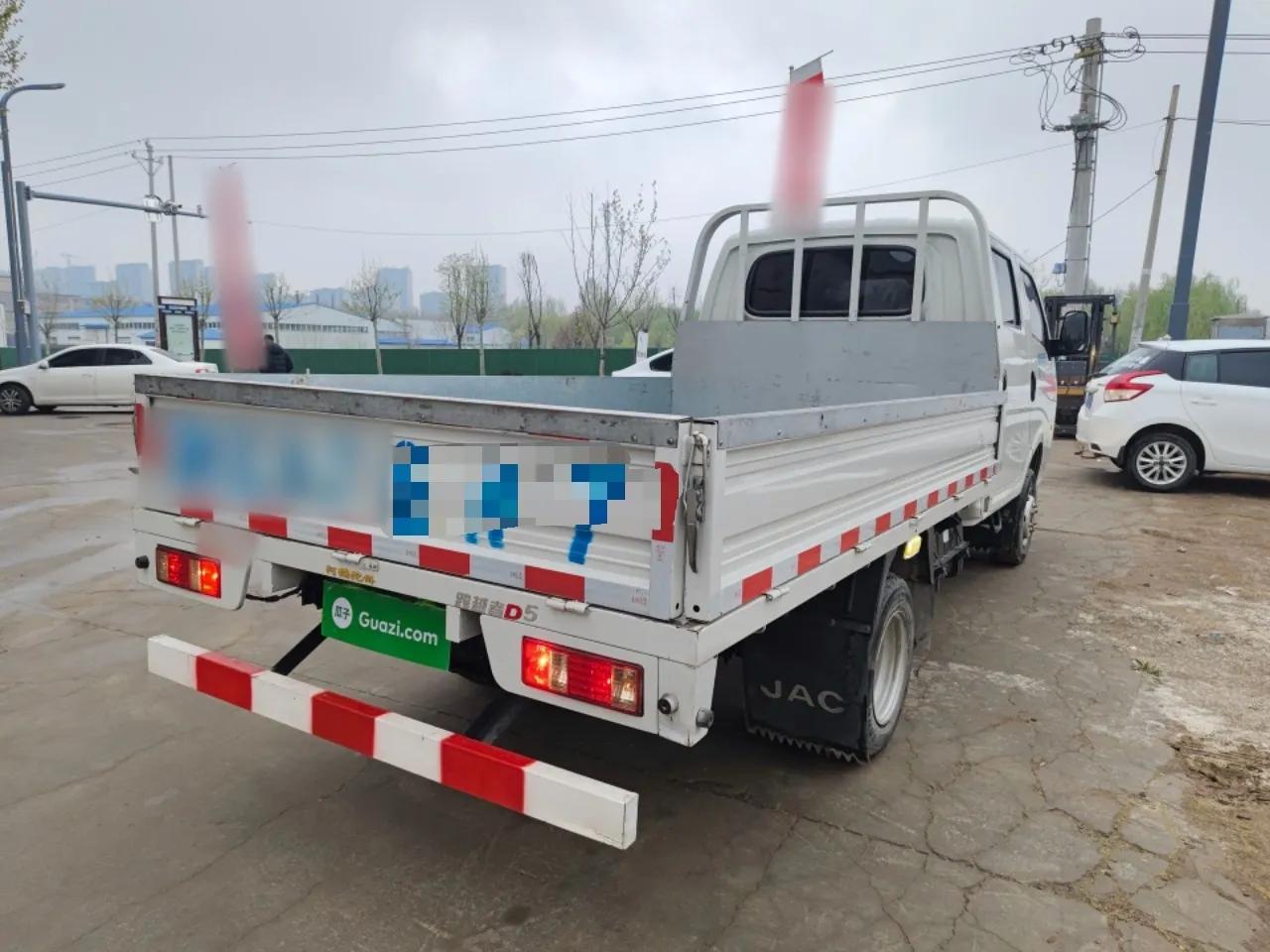 CHANGAN KUAYUE Zhe D5 2021 1.6L Standard Edition Double-Cab Flatbed with Dual Rear Wheels 3050mm Cargo Bed DAM16KL — миниатюра 4
