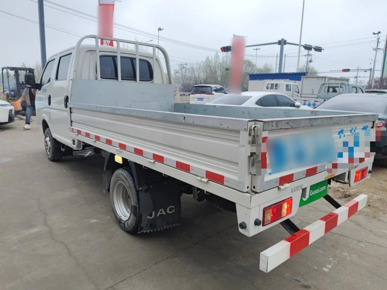 CHANGAN KUAYUE Zhe D5 2021 1.6L Standard Edition Double-Cab Flatbed with Dual Rear Wheels 3050mm Cargo Bed DAM16KL — миниатюра 7