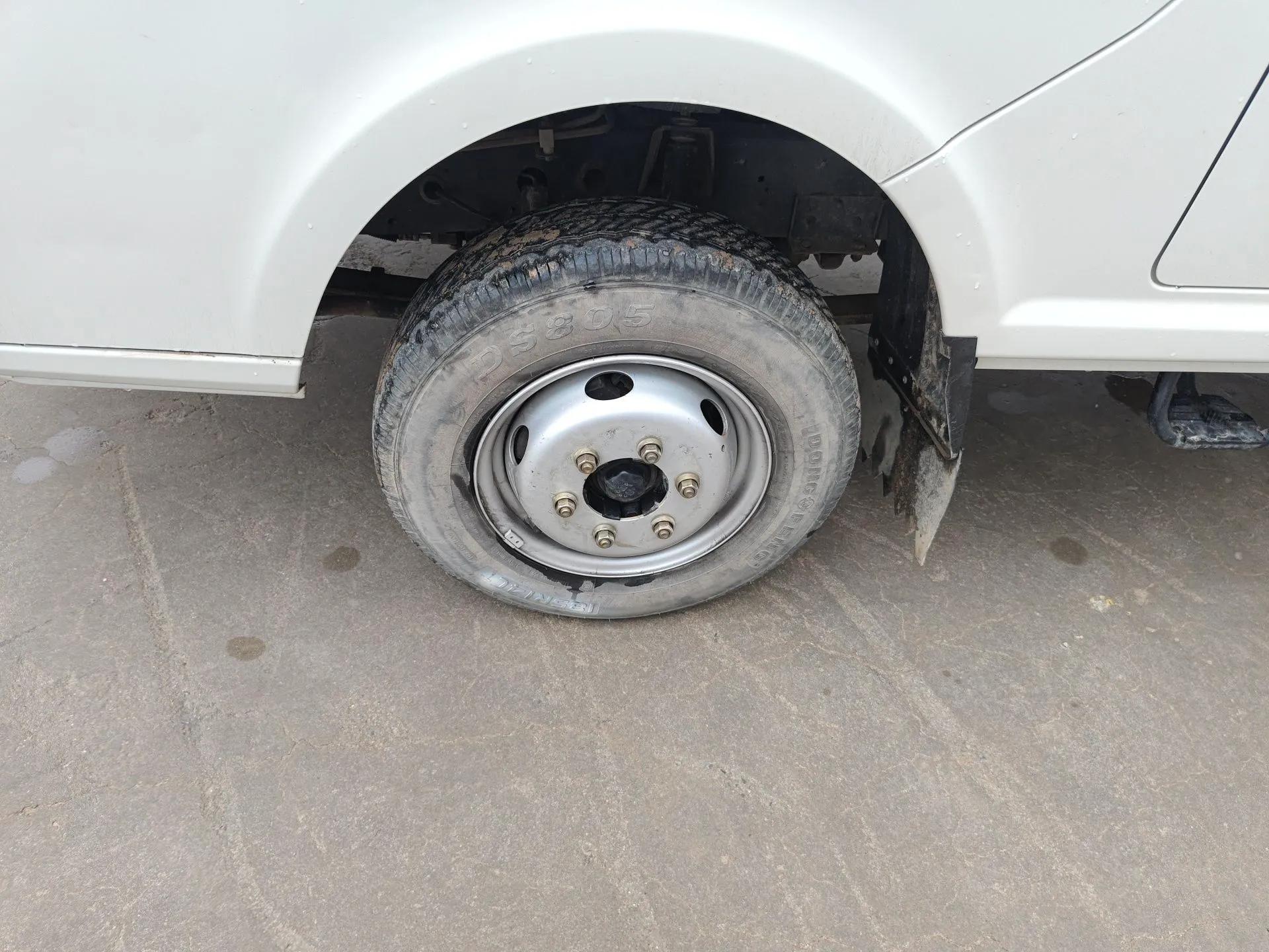 CHANGAN KUAYUE Zhe D5 2021 1.6L Standard Edition Double-Cab Flatbed with Dual Rear Wheels 3050mm Cargo Bed DAM16KL — миниатюра 9