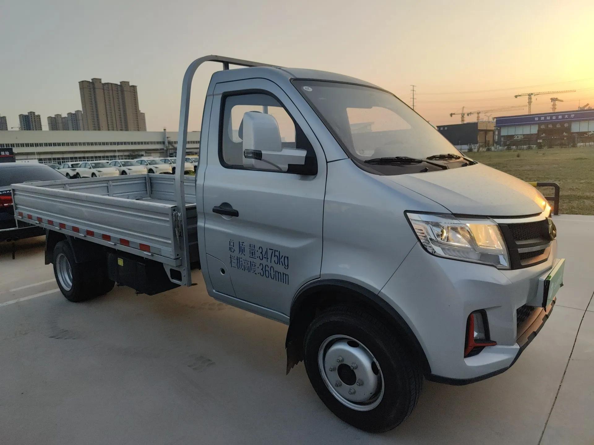 CHANGAN KUAYUE Wang X3 2021 1.6L Standard Single-Row Dual Rear Wheels 3300mm Cargo Bed DAM16KR — миниатюра 3