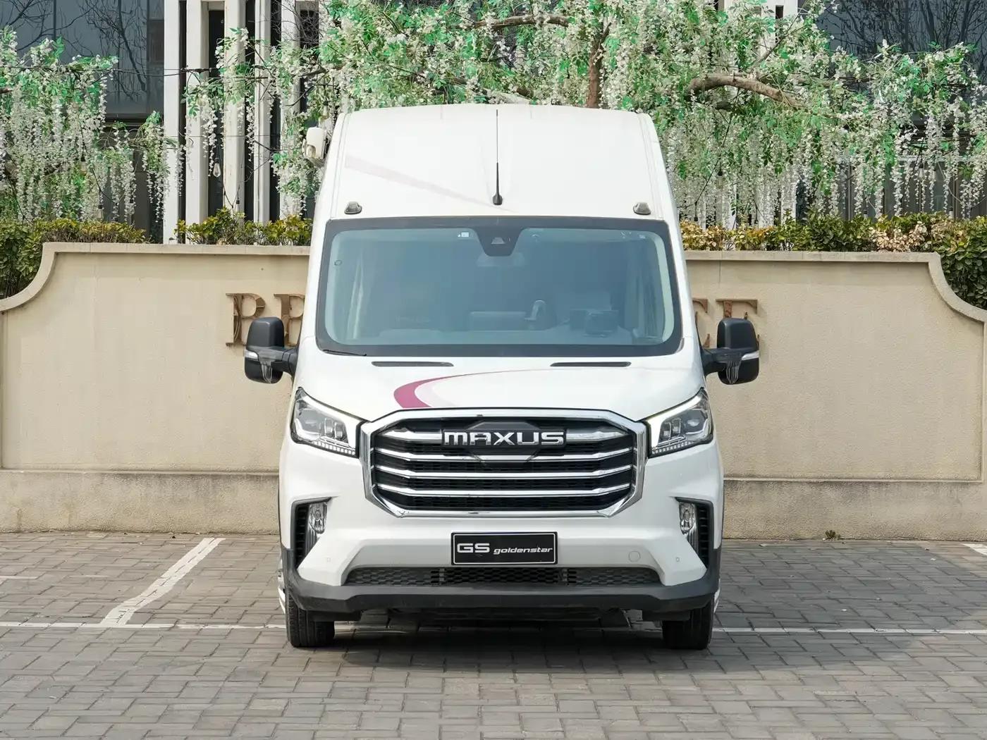 SAIC MAXUS V90 RV 2021 Model 2.0T Traveler V90 Self-propelled Class B Motorhome Luxury Version with Longitudinal Bed — миниатюра 2