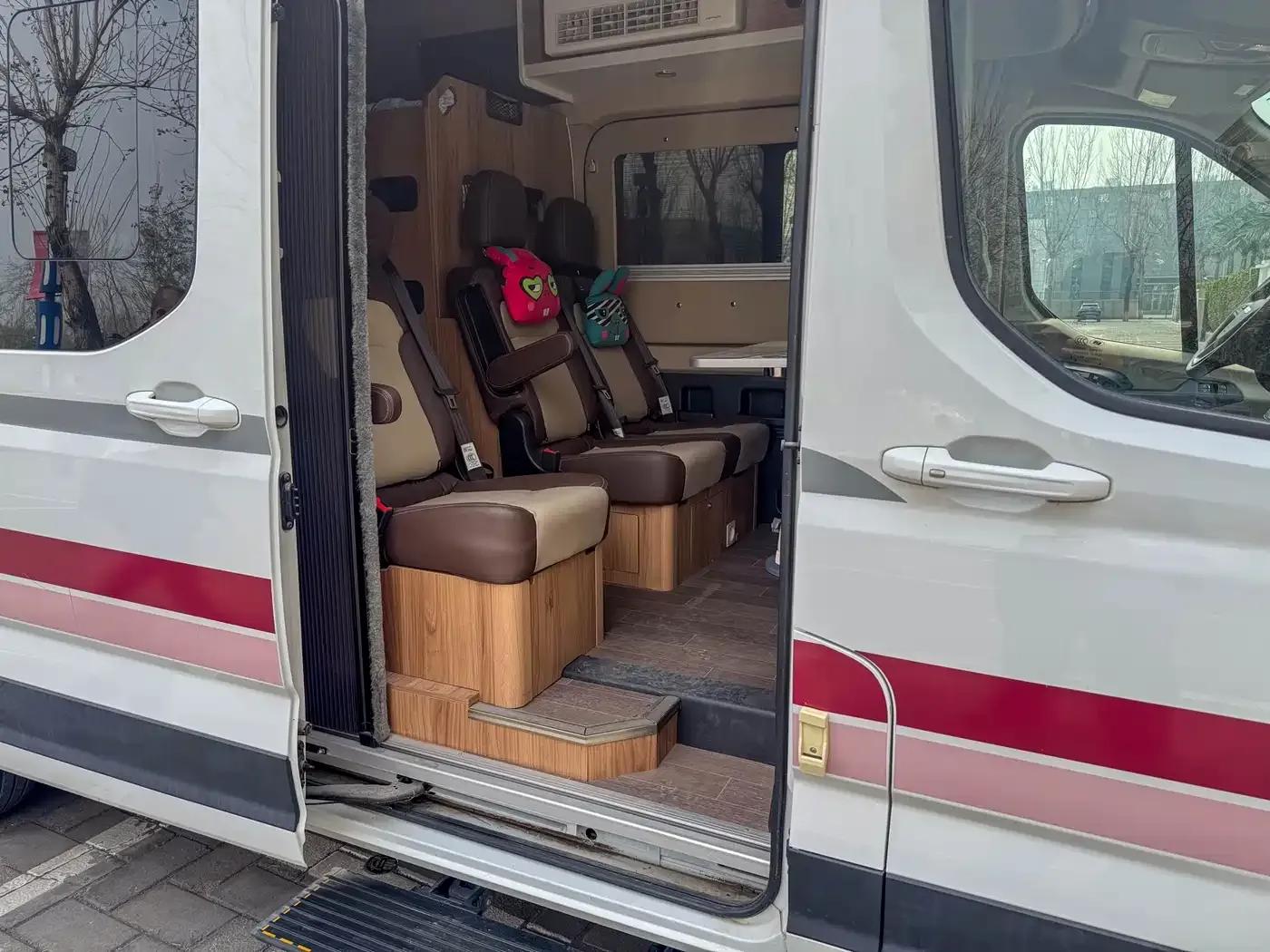 SAIC MAXUS V90 RV 2021 Model 2.0T Traveler V90 Self-propelled Class B Motorhome Luxury Version with Longitudinal Bed — миниатюра 21
