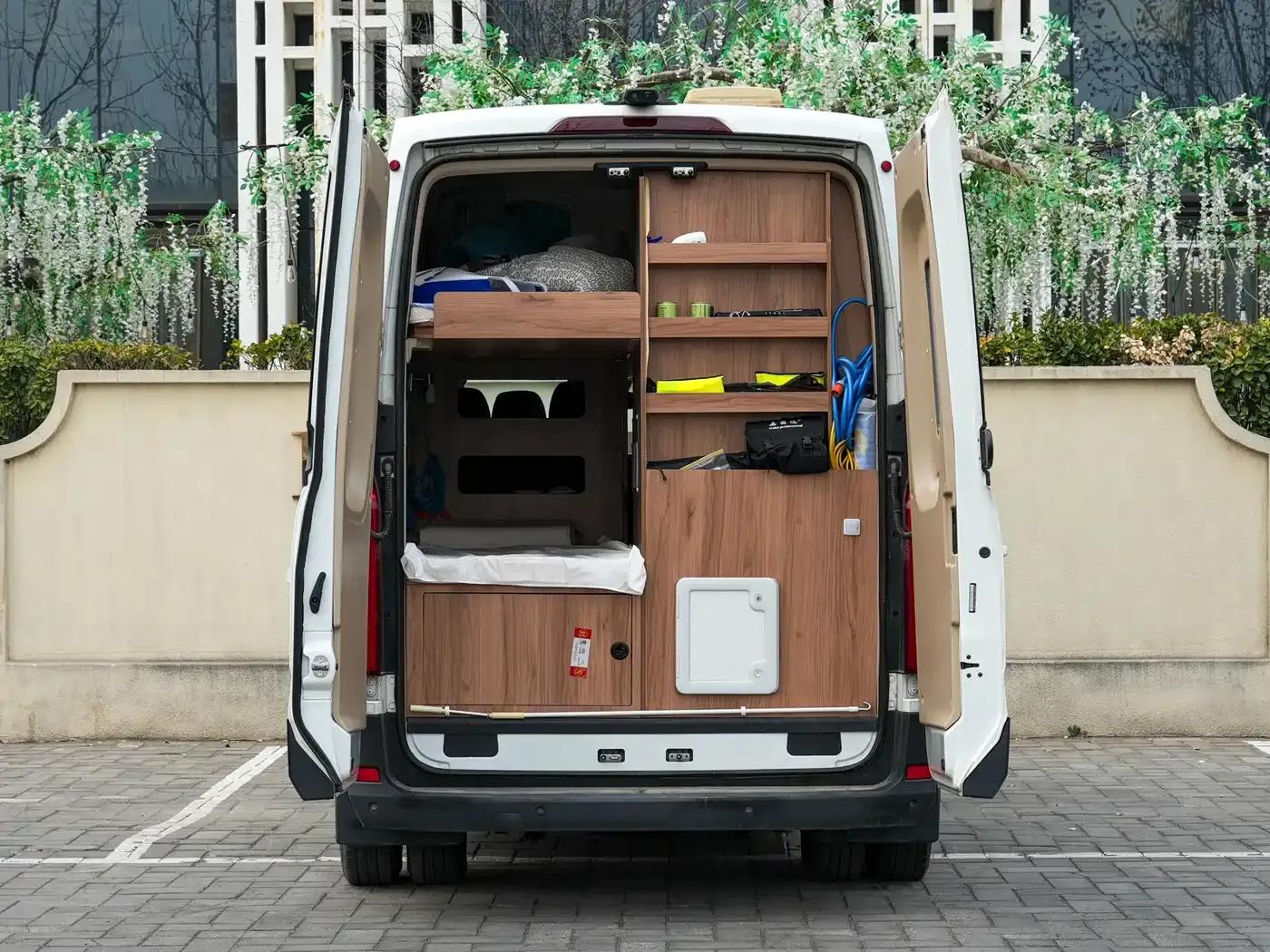 SAIC MAXUS V90 RV 2021 Model 2.0T Traveler V90 Self-propelled Class B Motorhome Luxury Version with Longitudinal Bed — миниатюра 32