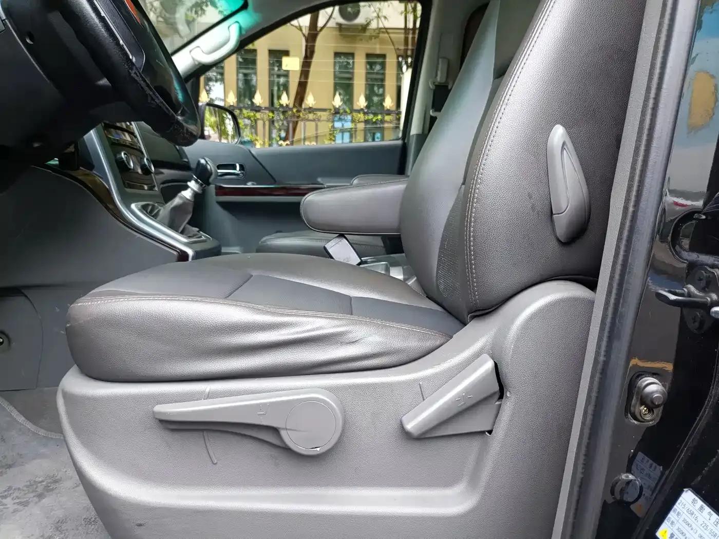 Fengxing CM7 2014 2.4L Manual Executive Edition — миниатюра 18