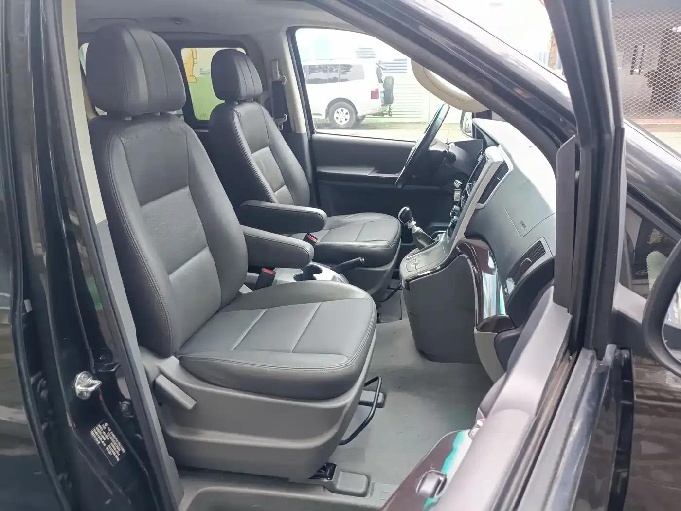 Fengxing CM7 2014 2.4L Manual Executive Edition — миниатюра 34
