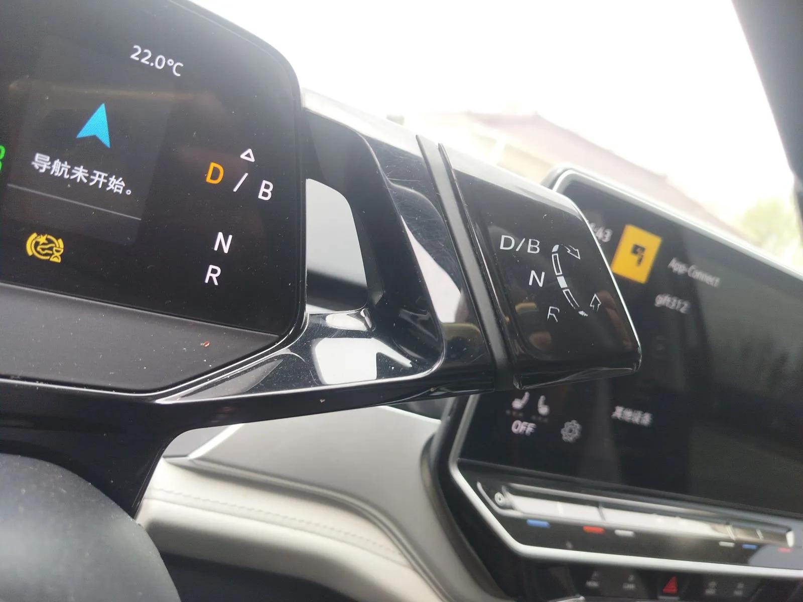Volkswagen ID.6 CROZZ 2022 Long-Range PRO Edition — миниатюра 15