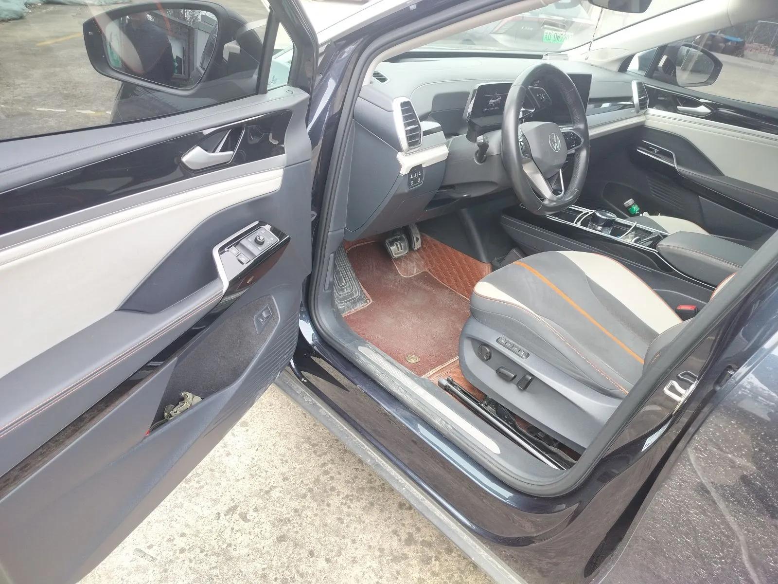 Volkswagen ID.6 CROZZ 2022 Long-Range PRO Edition — миниатюра 17