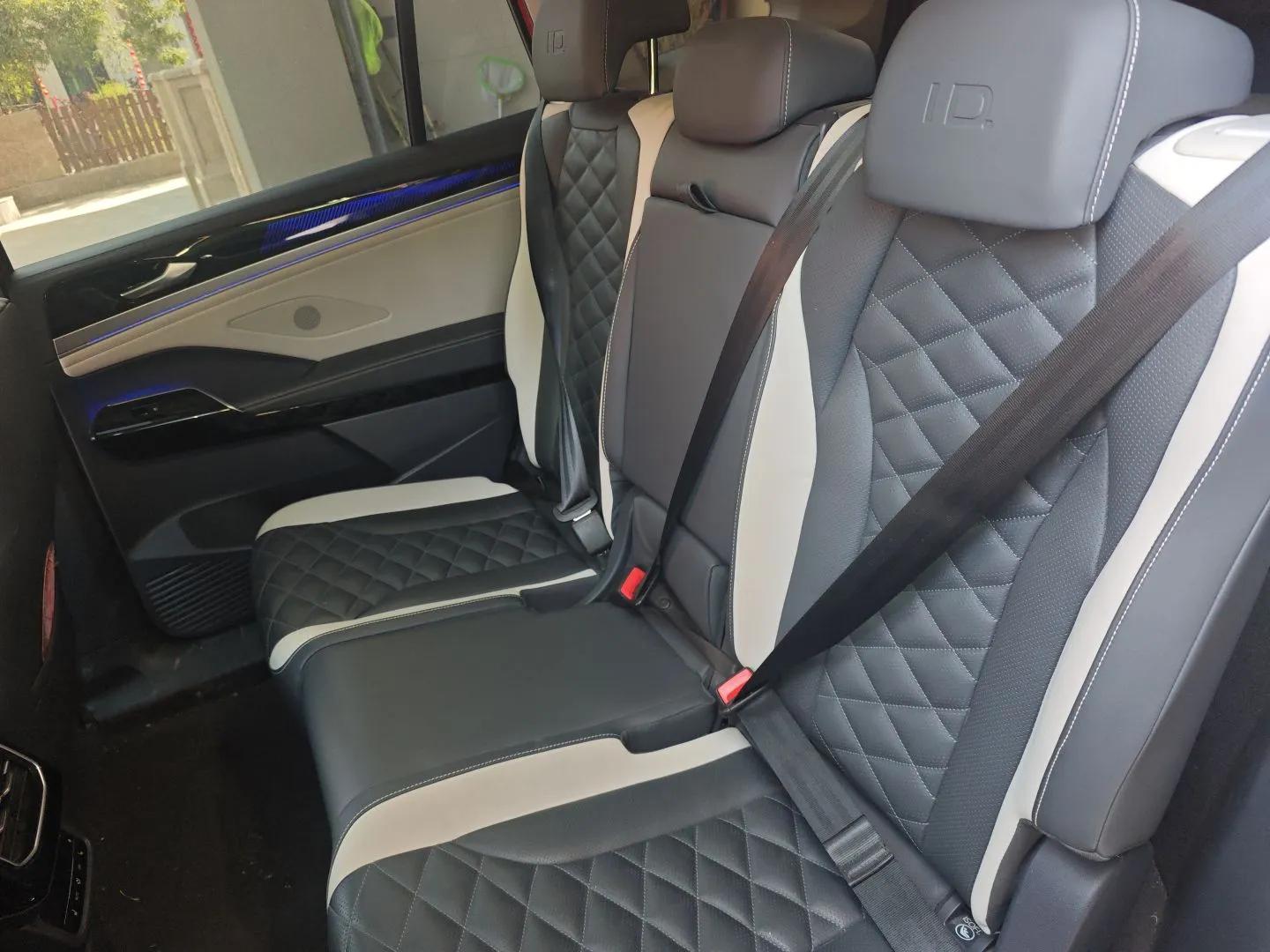Volkswagen ID.6 CROZZ 2021 First Edition — миниатюра 18