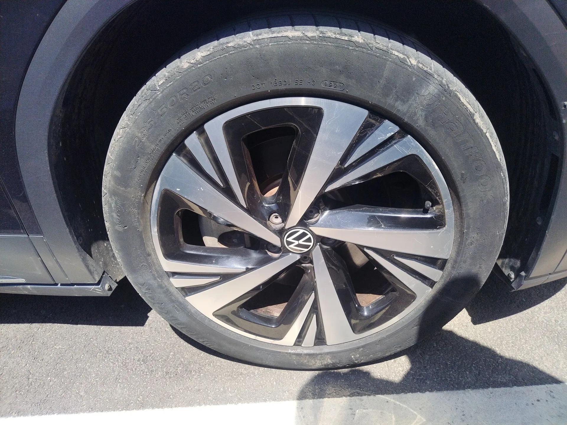 Volkswagen ID.6 CROZZ 2021 Revised Version Long-Range PRO Edition — миниатюра 8