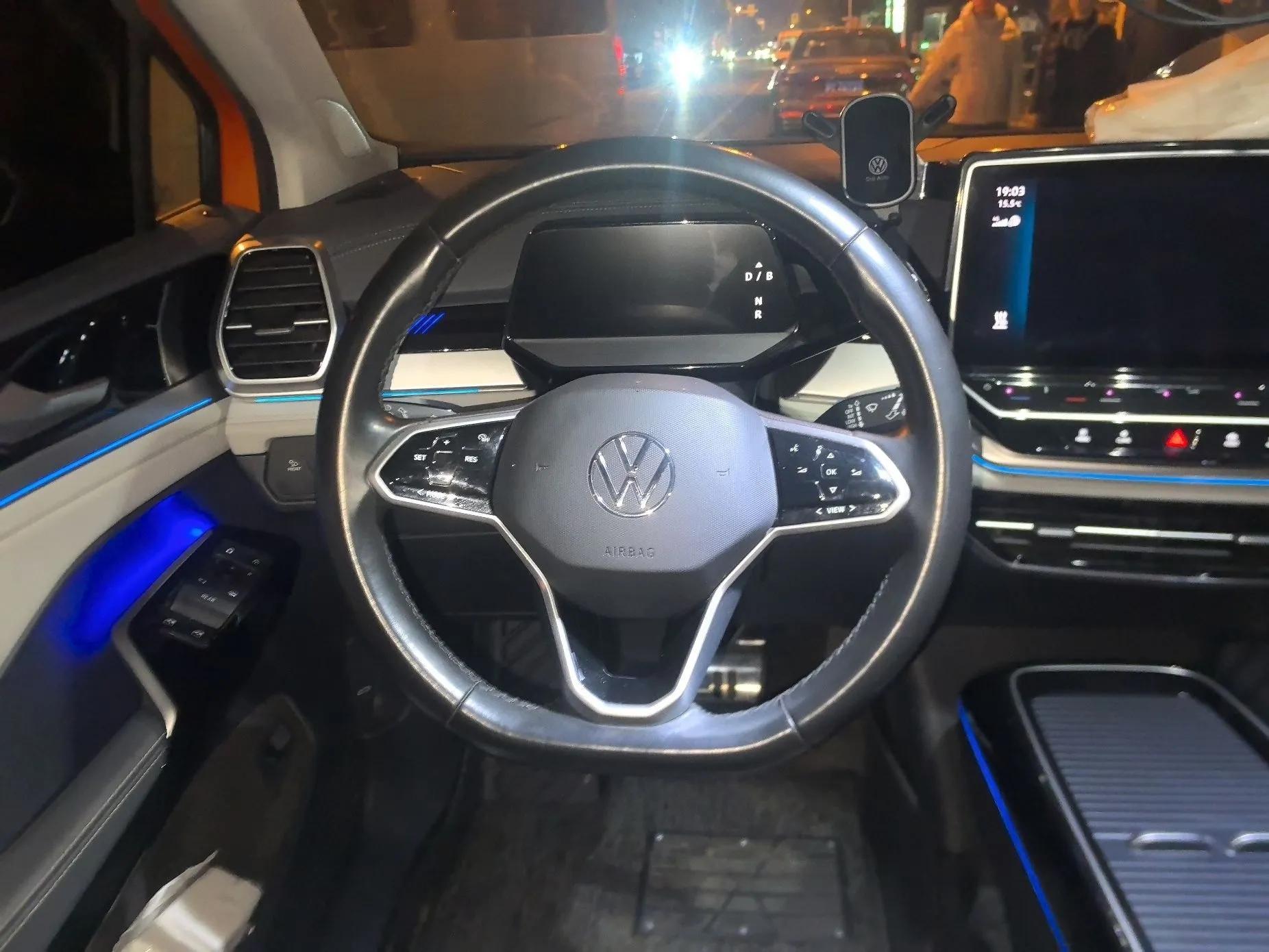 Volkswagen ID.6 CROZZ 2021 Long-Range PRO Edition — миниатюра 9