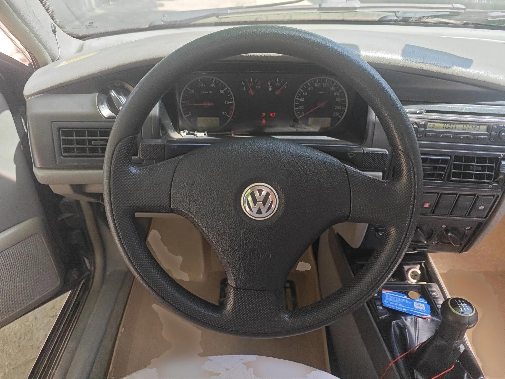 Volkswagen Santana Vista 2008 1.8L Manual Sishang Model — миниатюра 11