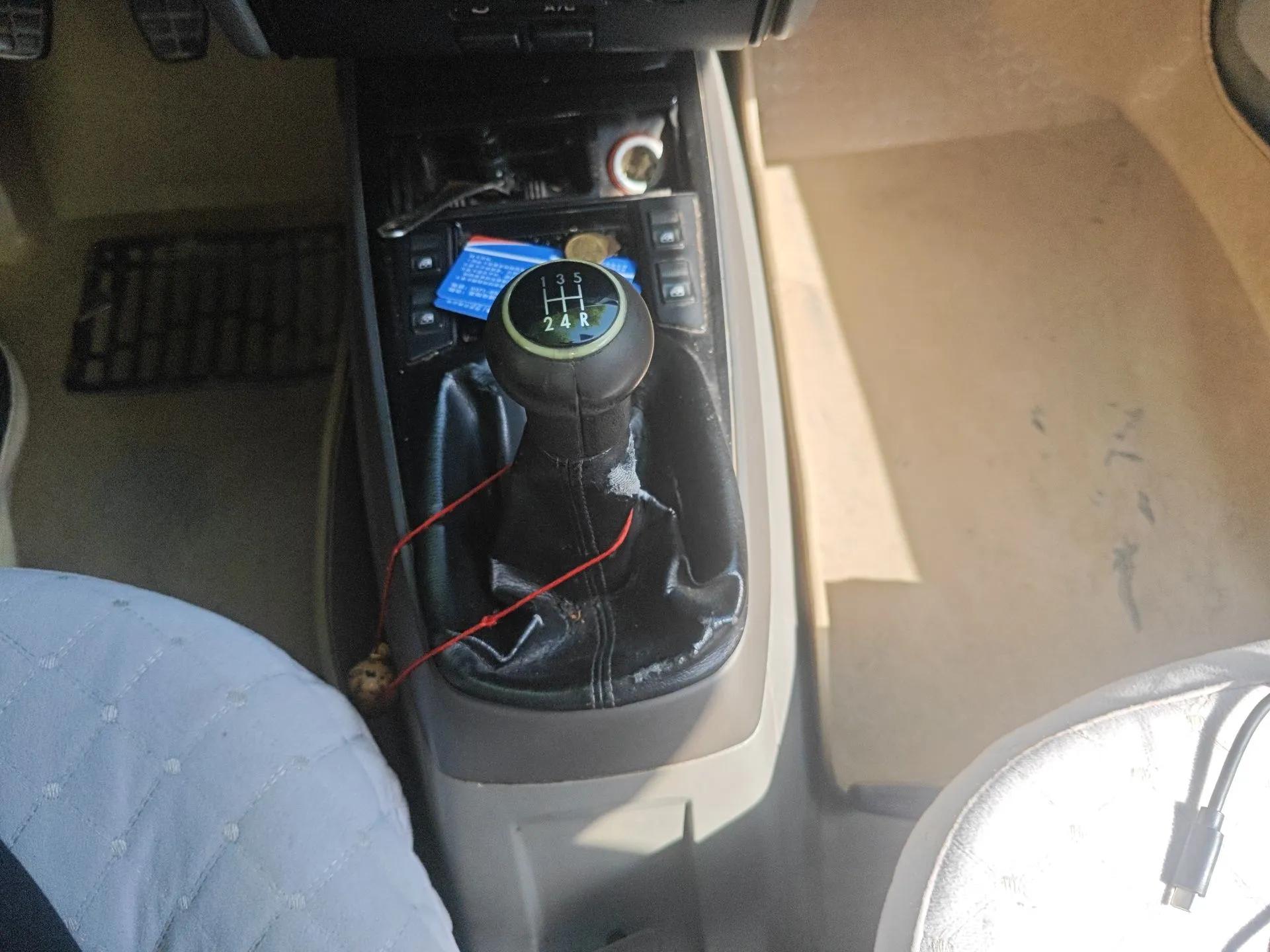 Volkswagen Santana Vista 2008 1.8L Manual Sishang Model — миниатюра 15