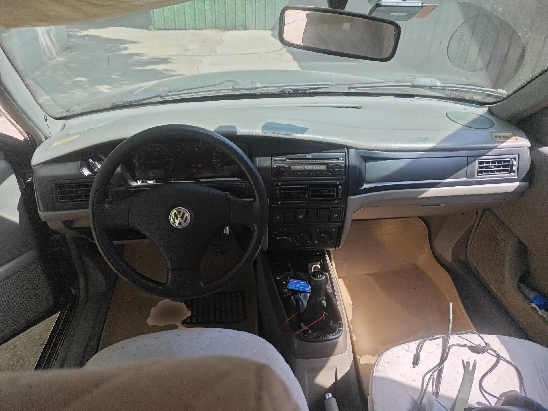 Volkswagen Santana Vista 2008 1.8L Manual Sishang Model — миниатюра 10