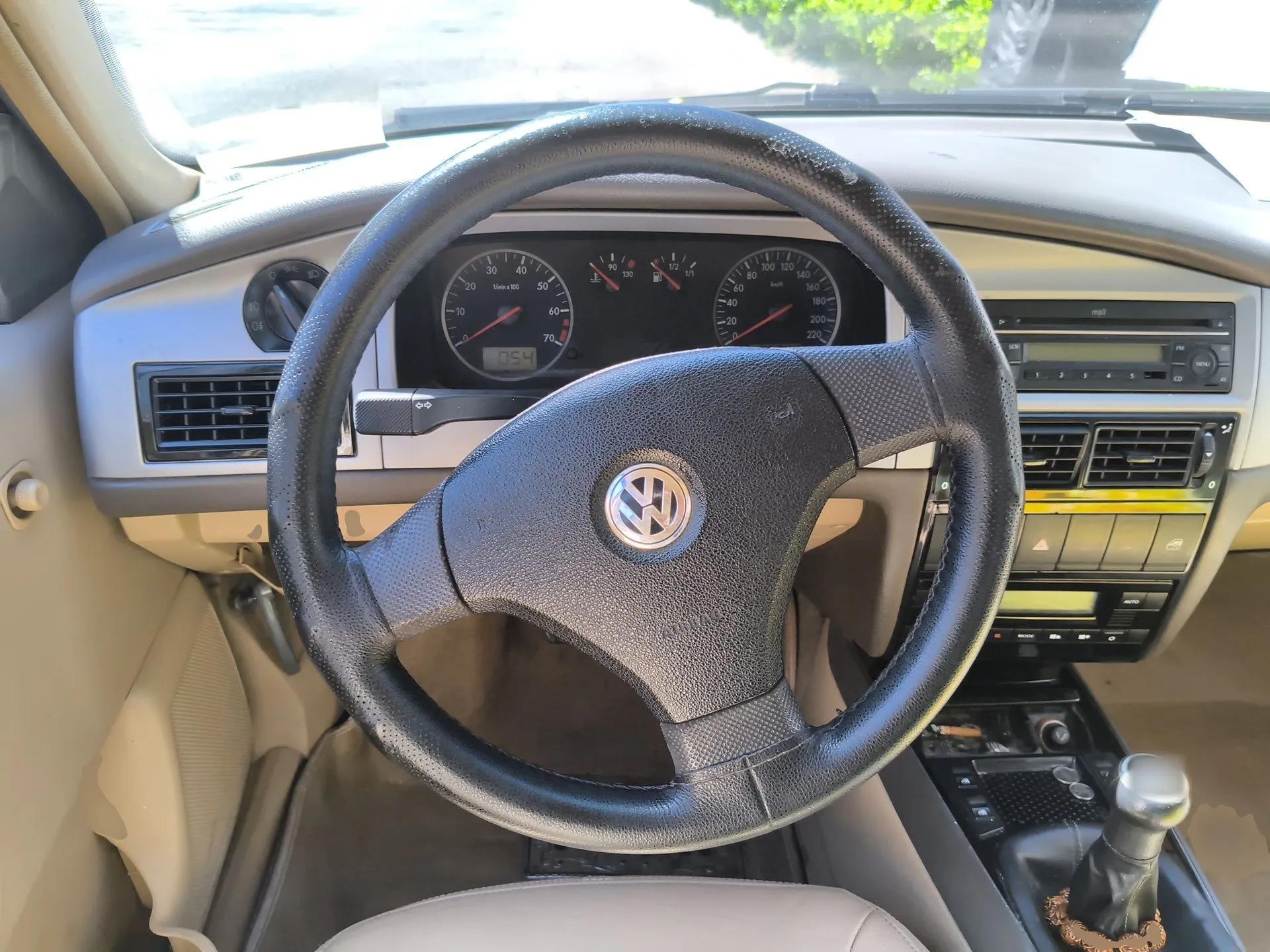 Volkswagen Santana Vista 2008 1.8L Manual Comfort Edition — миниатюра 11