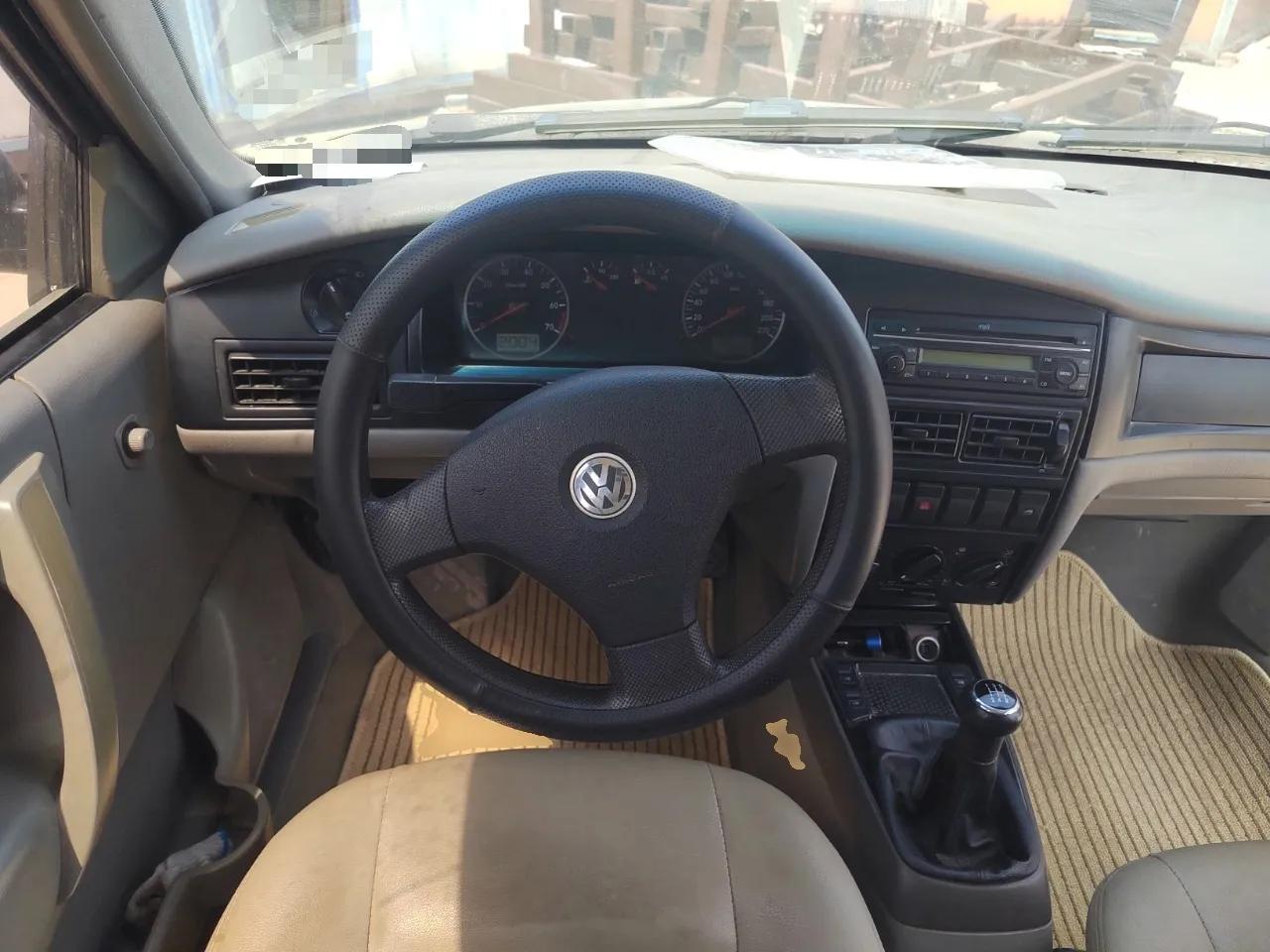 Volkswagen Santana Vista 2008 1.8L Manual Sishang Model — миниатюра 11