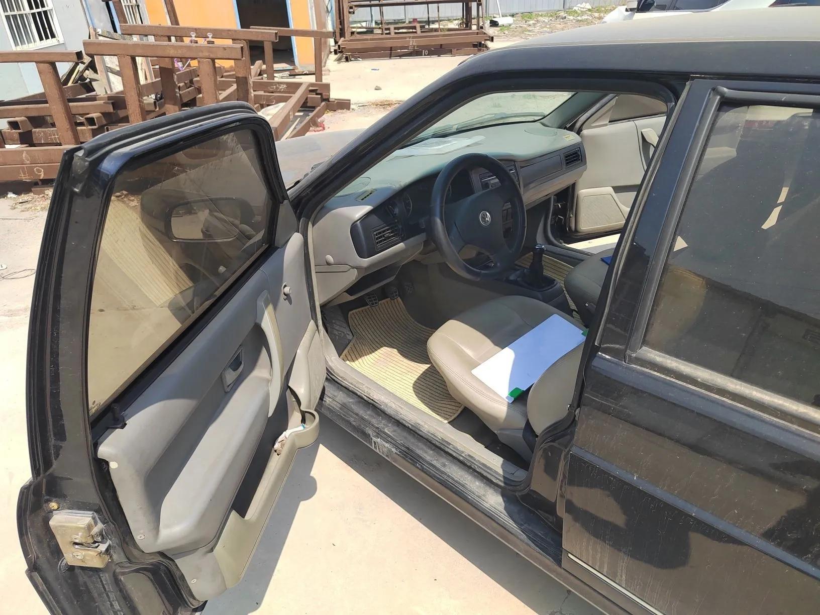 Volkswagen Santana Vista 2008 1.8L Manual Sishang Model — миниатюра 17