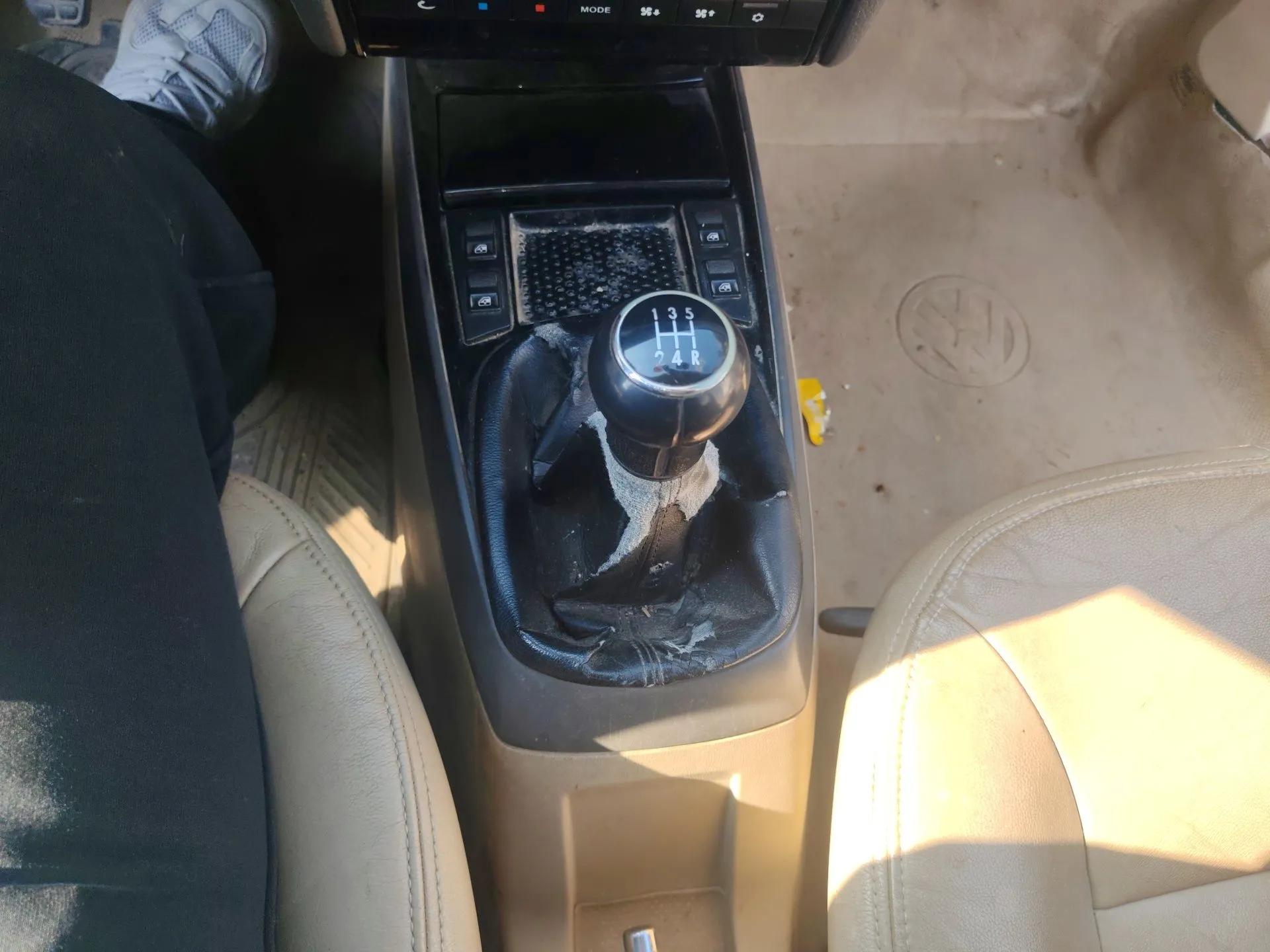 Volkswagen Santana Vista 2008 1.8L Manual Sishang Model — миниатюра 15