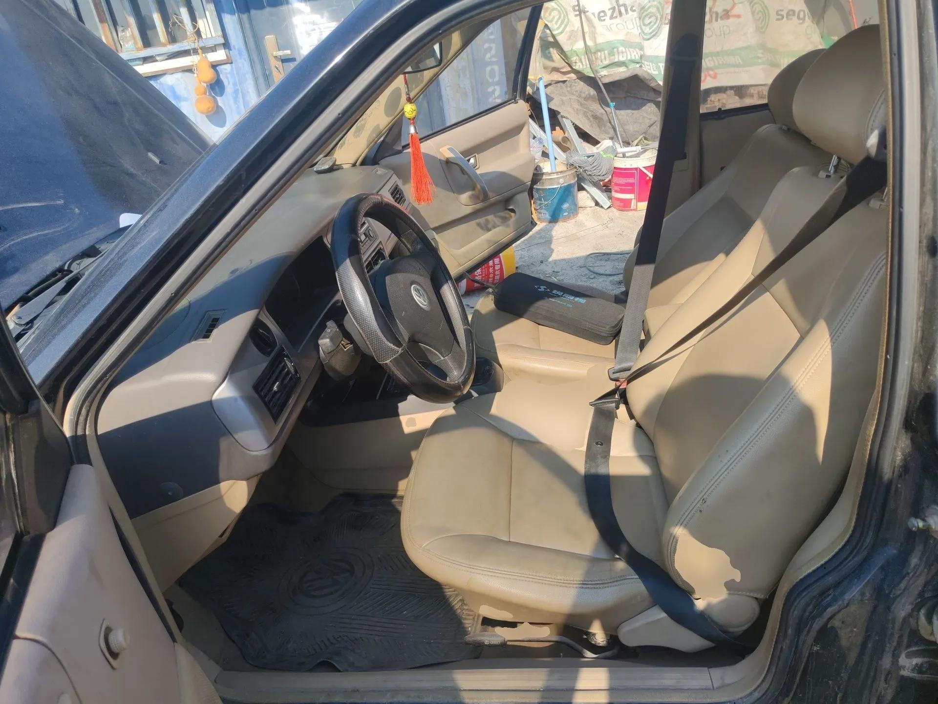 Volkswagen Santana Vista 2008 1.8L Manual Sishang Model — миниатюра 16