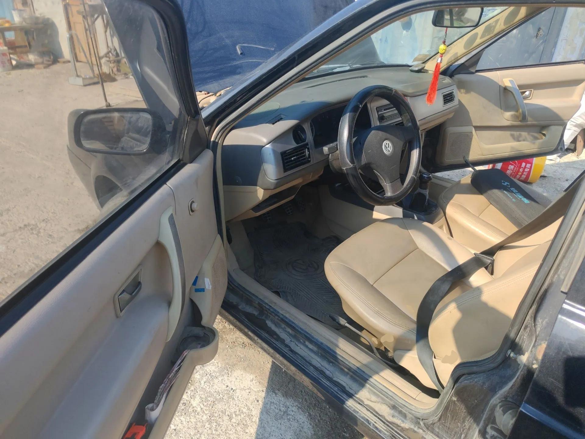 Volkswagen Santana Vista 2008 1.8L Manual Sishang Model — миниатюра 17