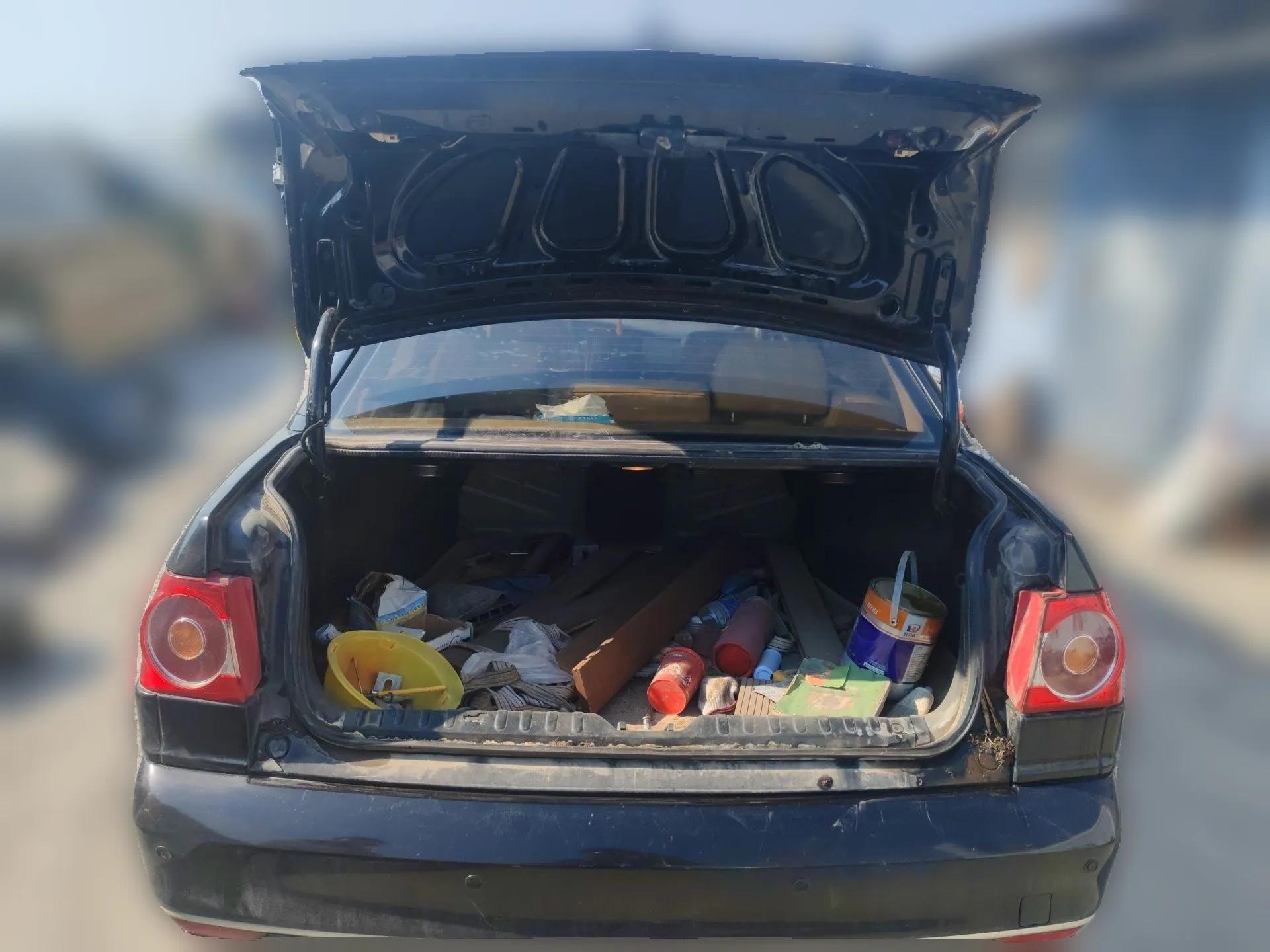 Volkswagen Santana Vista 2008 1.8L Manual Sishang Model — миниатюра 20