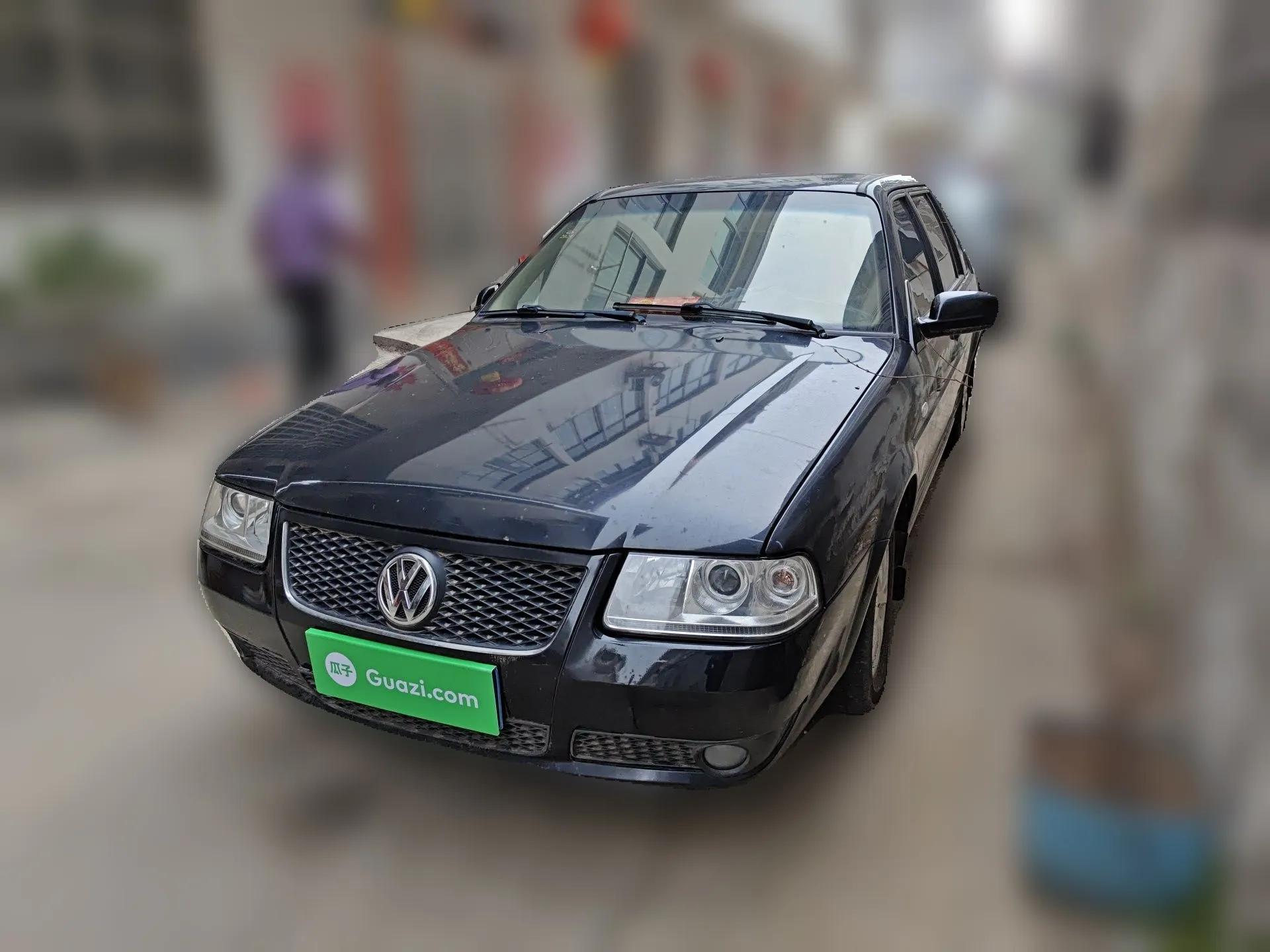 Volkswagen Santana Vista 2010 1.6L Manual Comfort Version — миниатюра 1