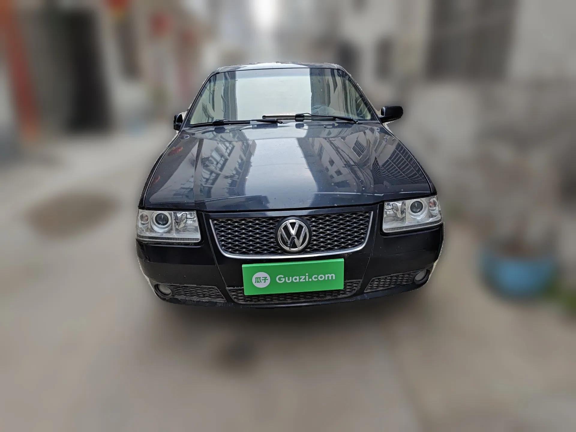 Volkswagen Santana Vista 2010 1.6L Manual Comfort Version — миниатюра 2