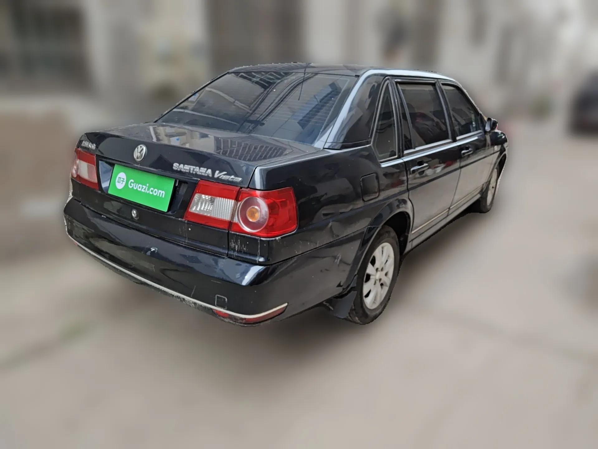 Volkswagen Santana Vista 2010 1.6L Manual Comfort Version — миниатюра 6