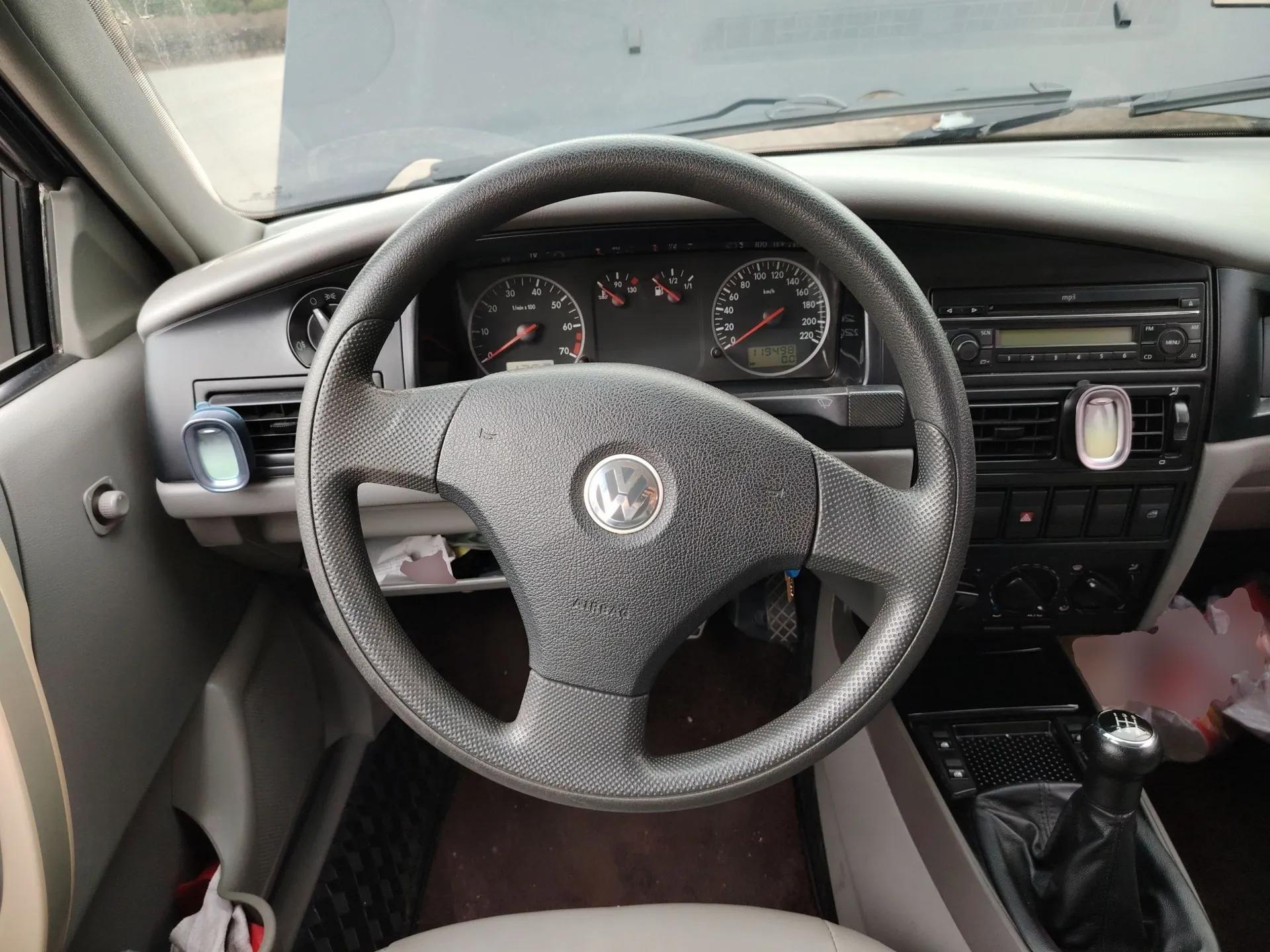 Volkswagen Santana Vista 2008 1.8L Manual Sishang Model — миниатюра 11