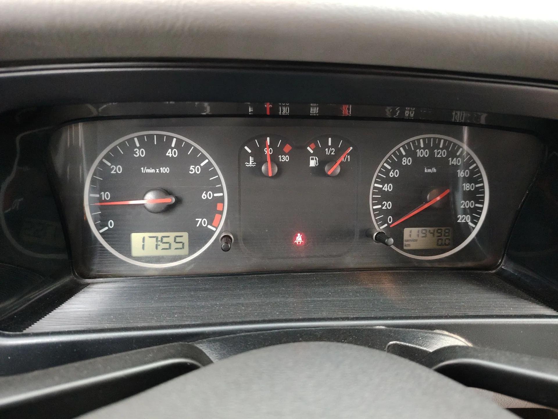 Volkswagen Santana Vista 2008 1.8L Manual Sishang Model — миниатюра 12