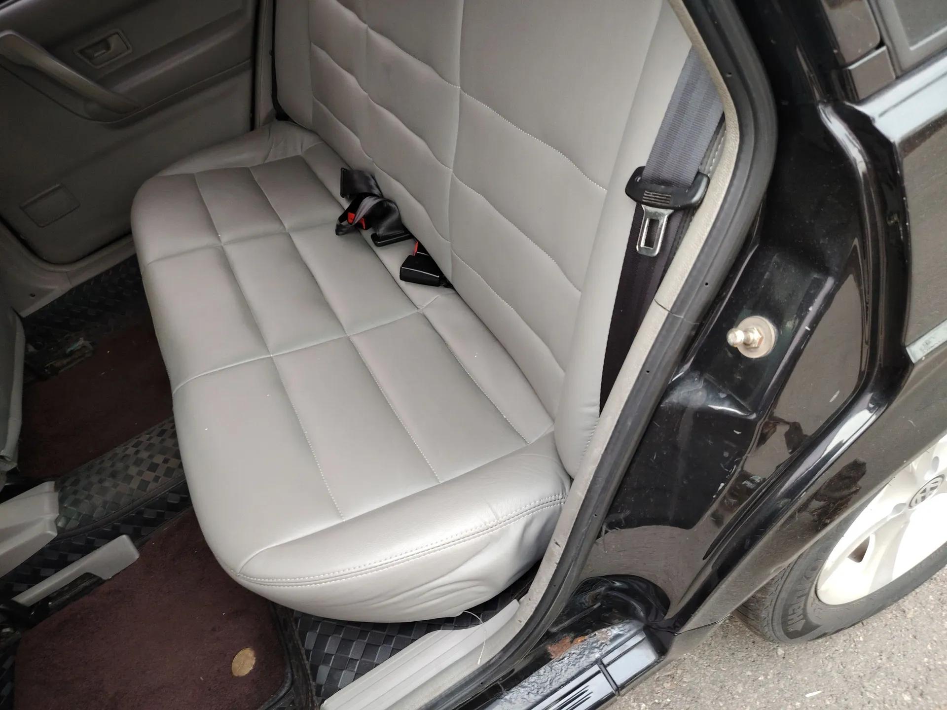 Volkswagen Santana Vista 2008 1.8L Manual Sishang Model — миниатюра 18