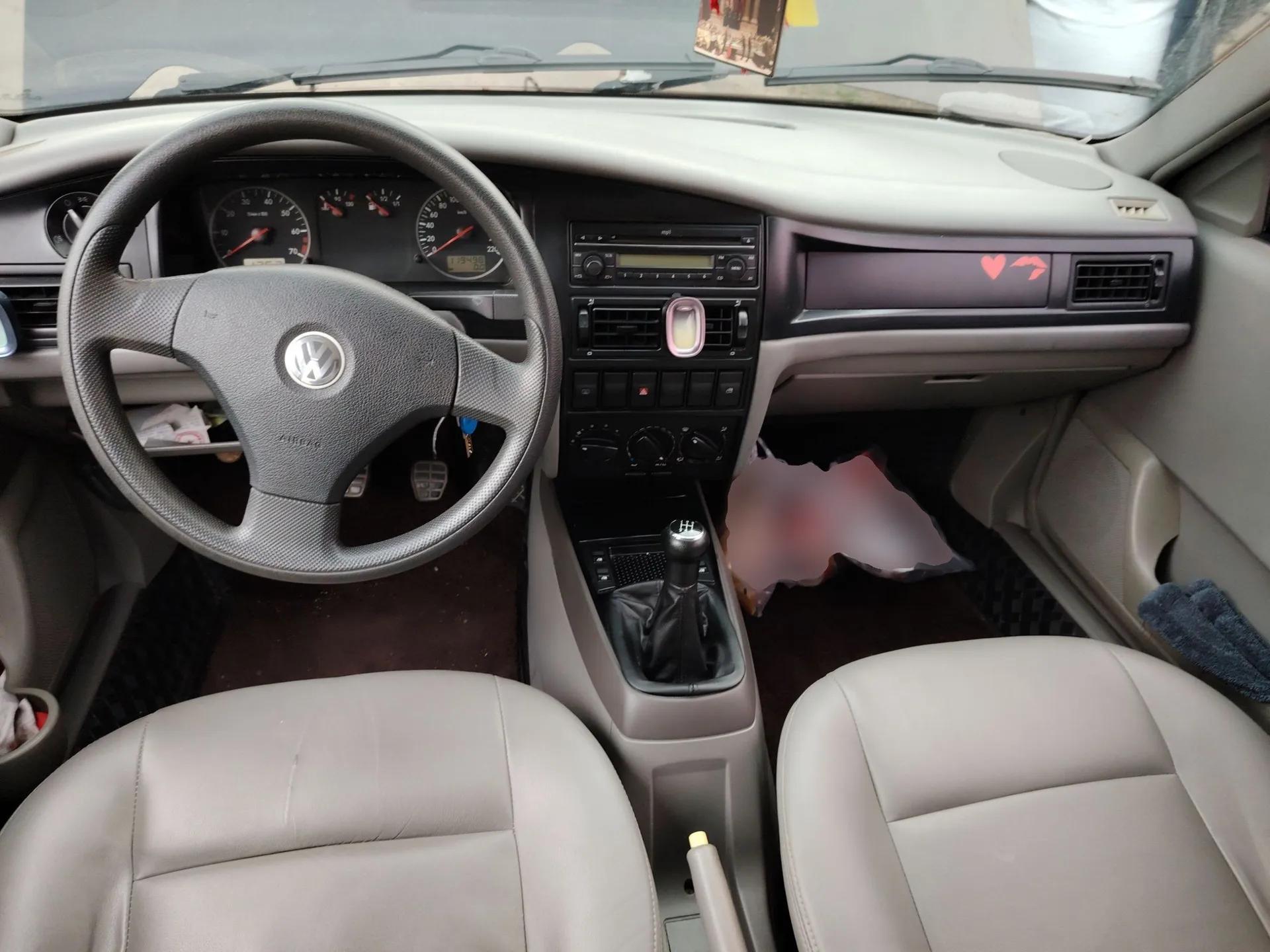 Volkswagen Santana Vista 2008 1.8L Manual Sishang Model — миниатюра 10