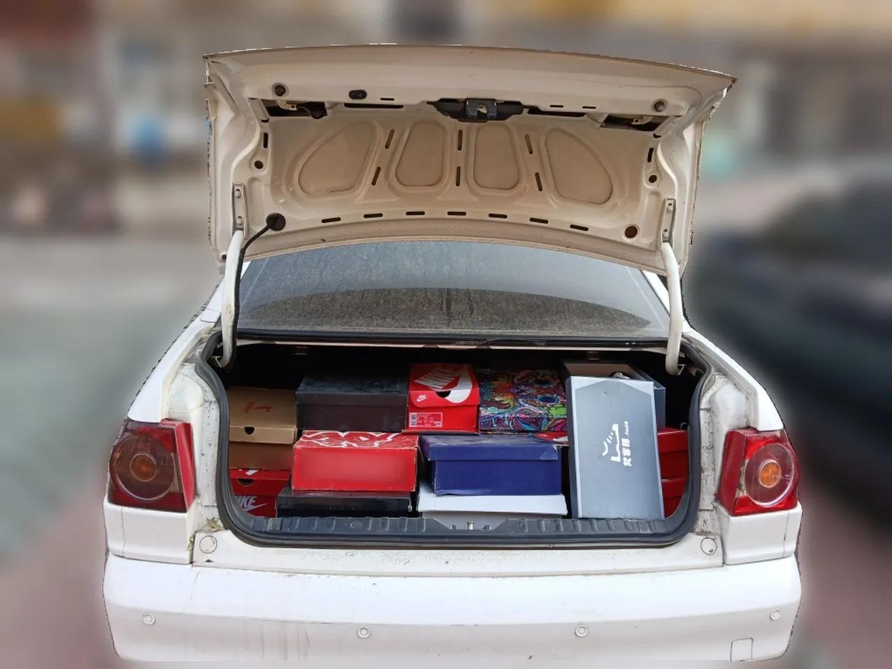 Volkswagen Santana Vista 2008 1.8L Manual Sishang Model — миниатюра 20