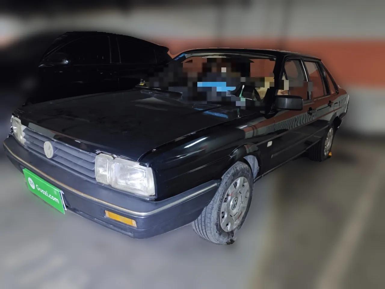 Volkswagen Santana Classic 2004 1.8L Standard Edition — миниатюра 1