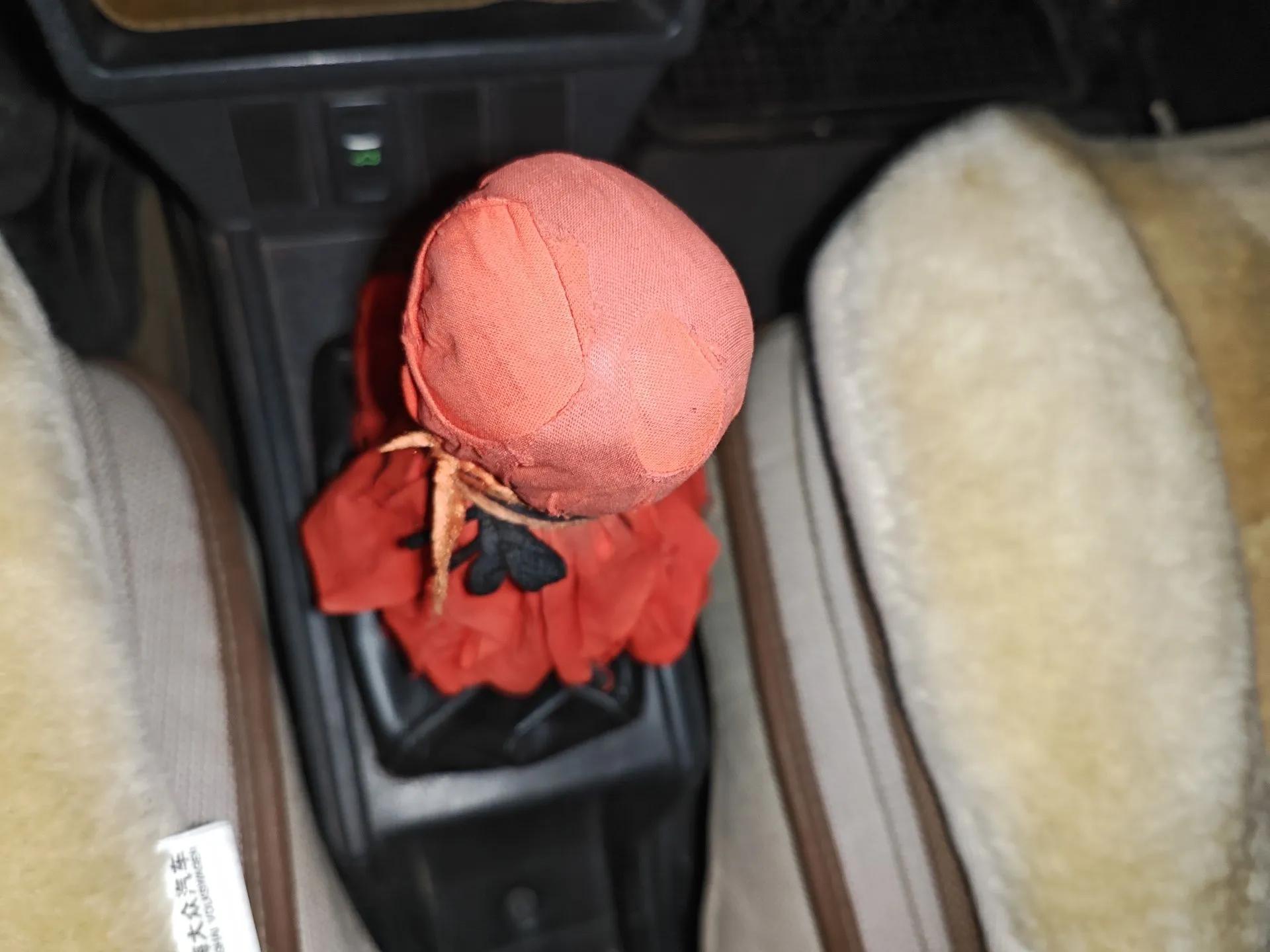 Volkswagen Santana Classic 2004 1.8L Standard Edition — миниатюра 15